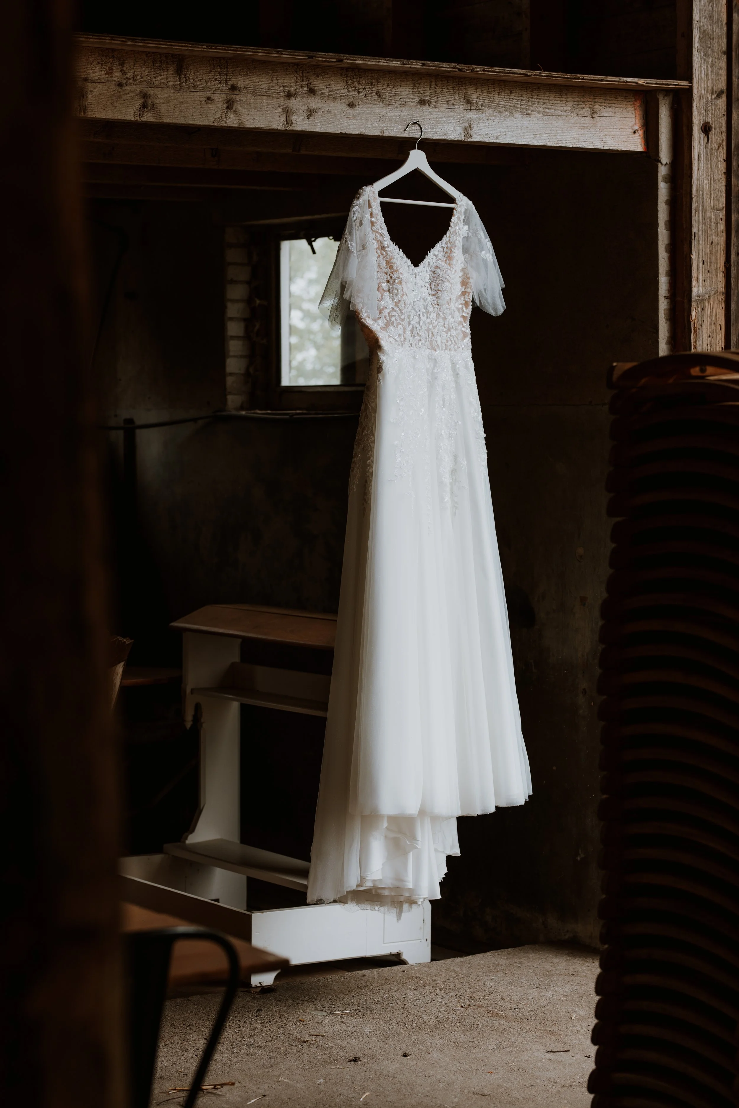 Getting ready K&HJ - Milou van der Will Photography-5.jpg