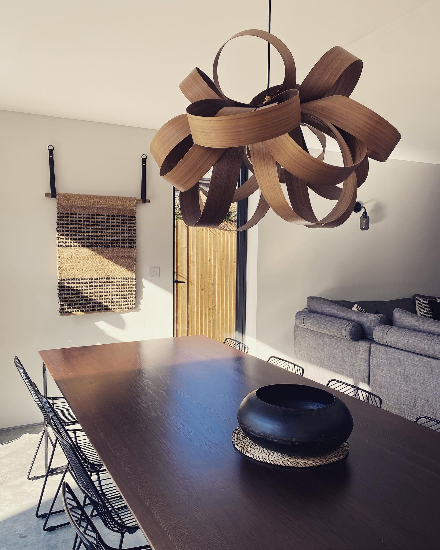 Loving our new tapestries from @nkukulife 

The house is looking guest ready for our competition winners @thesinclairs this weekend.

Light: @tomraffield 
Bowl: @nkukulife 
Tapestries: @nkukulife 

#diningroomdecor #diningroomdesign #openplanliving #