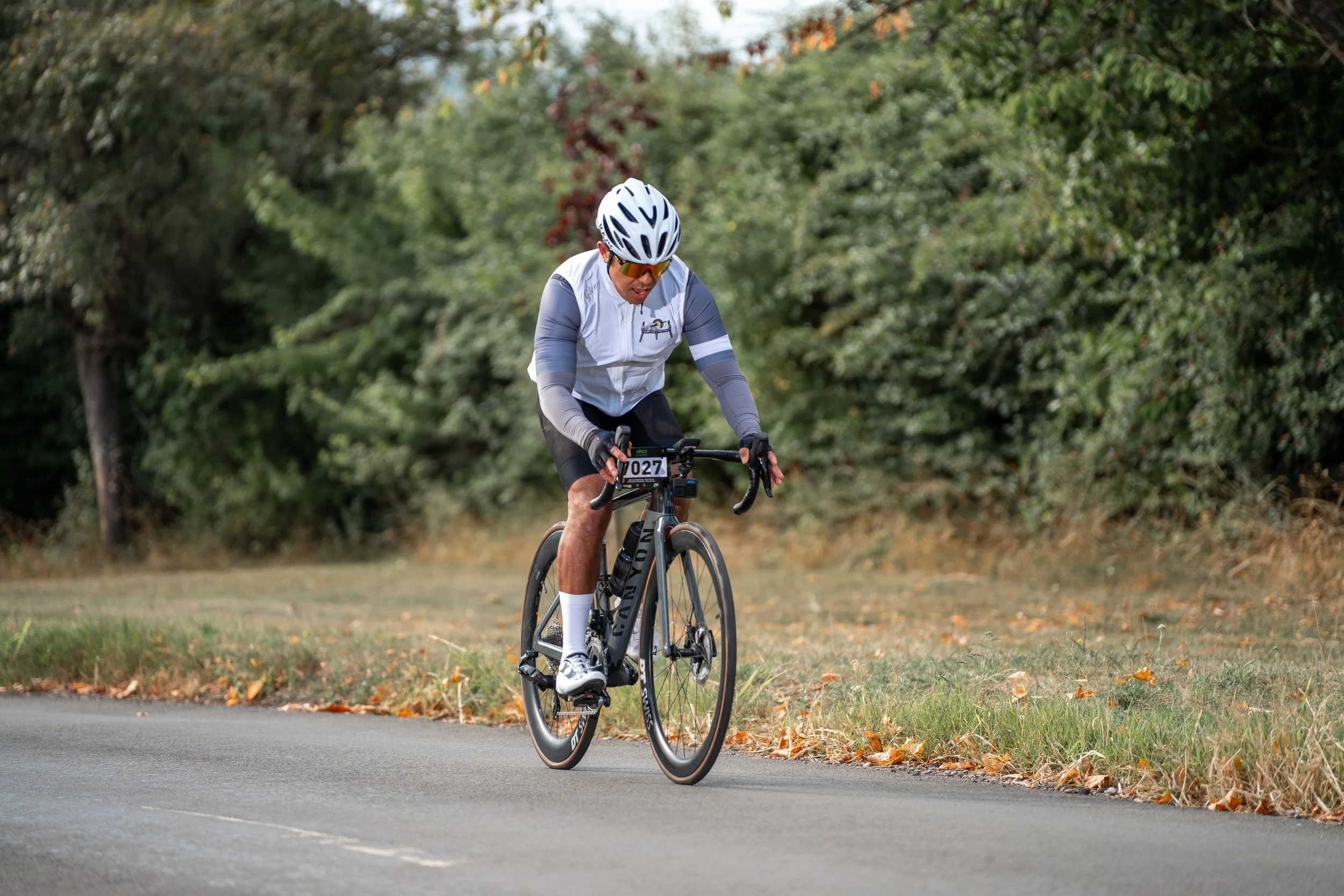 Cycling  - Tobie Charlton-2.jpg