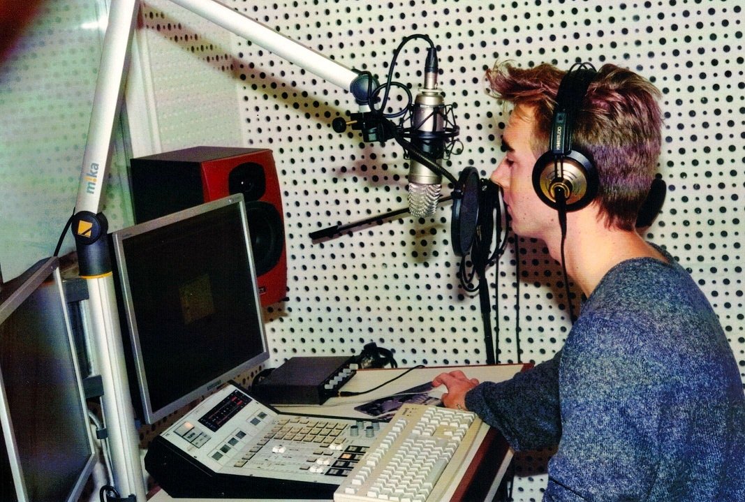 Enge Verzahnung von Theorie und Praxis im Dortmunder B.A. in Journalistik. Hier: Lehrredaktion Hörfunk, wo das Programm des Senders eldoradio* - 24Stunden live auf UKW - entsteht