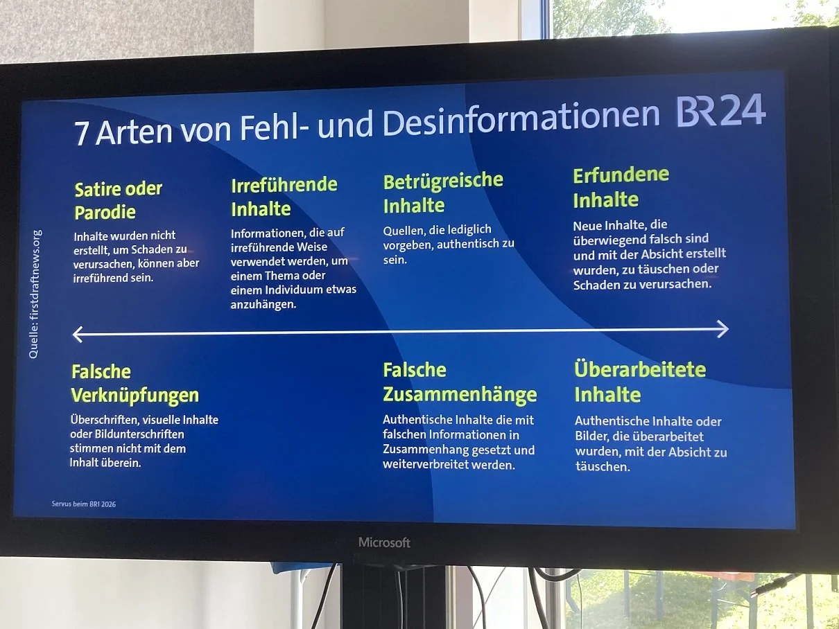 Seminare, wie etwa zu Faktenchecks bei Fehl- und Desinformationen