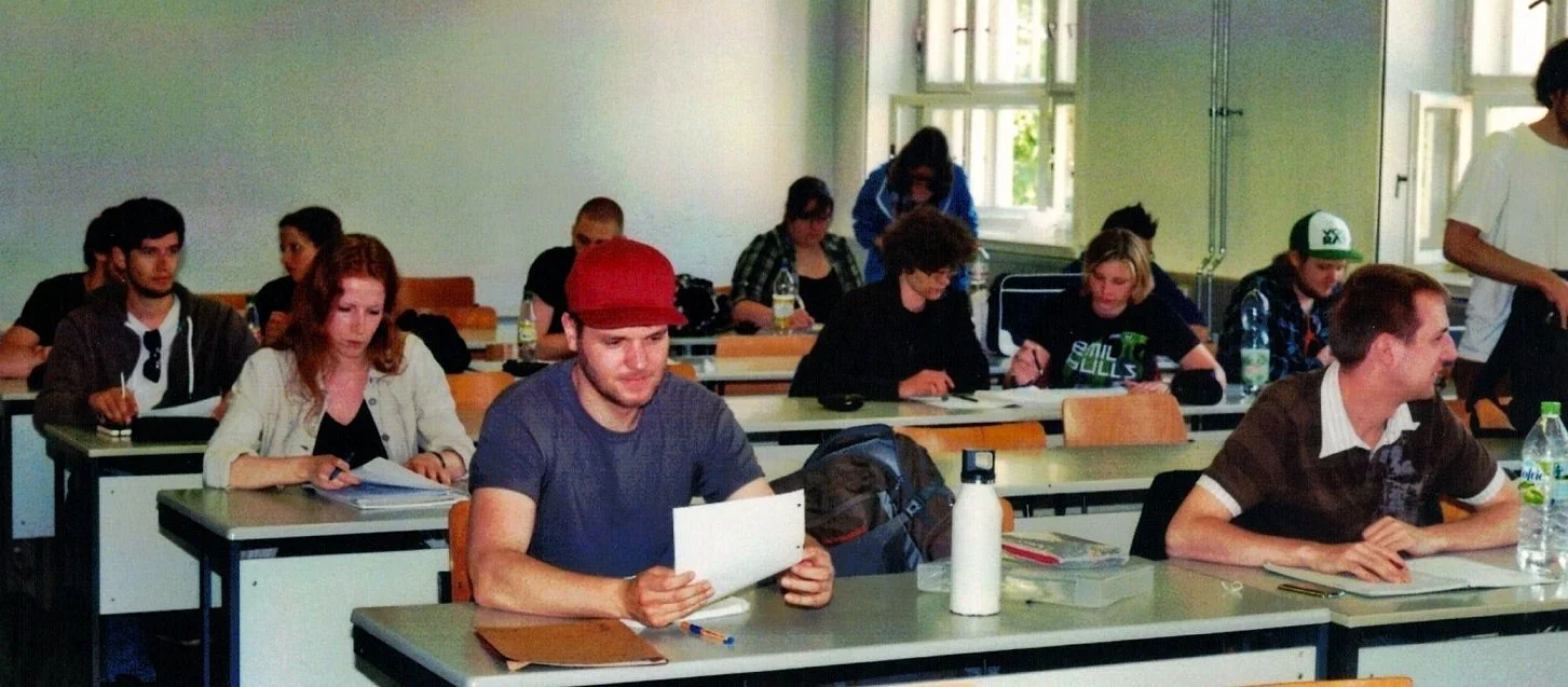 Theater- und Veranstaltungstechnik und - management an der BHT Berlin studieren: Seminarraum mit Studierenden