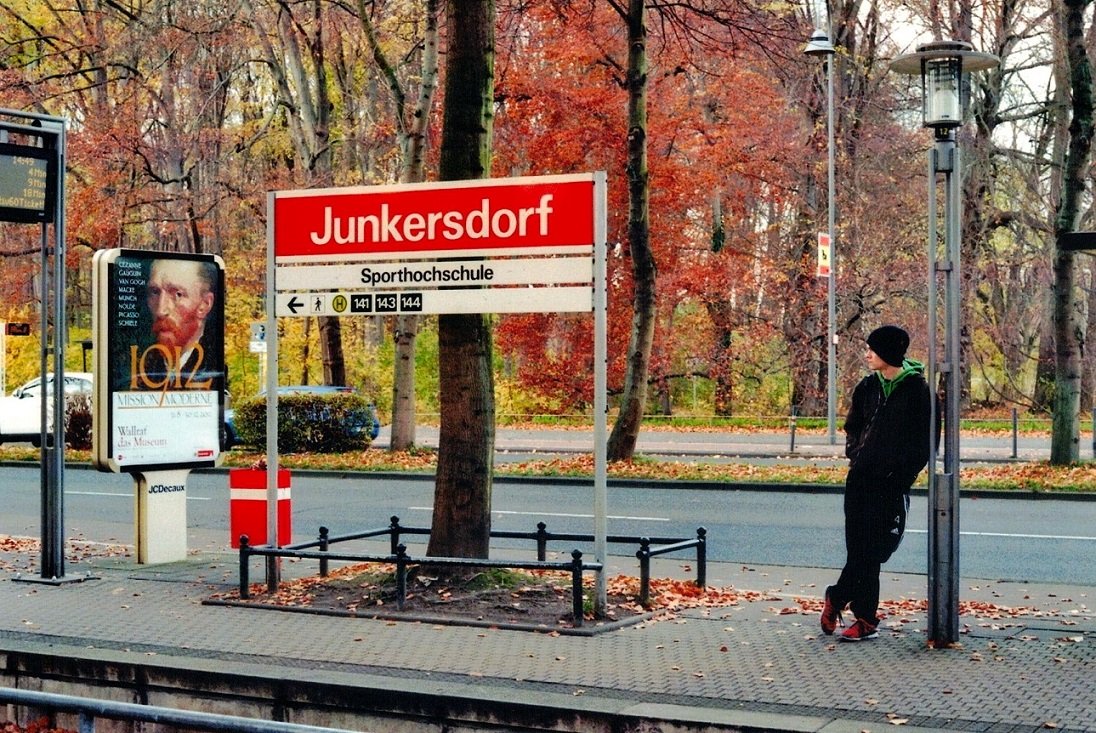 Rund vier Stunden mit dem ICE bis Köln Messe Deutz und von dort mit Straßenbahn 1 bis Junkersdorf - die Anfahrt zur Deutschen Sporthochschule.