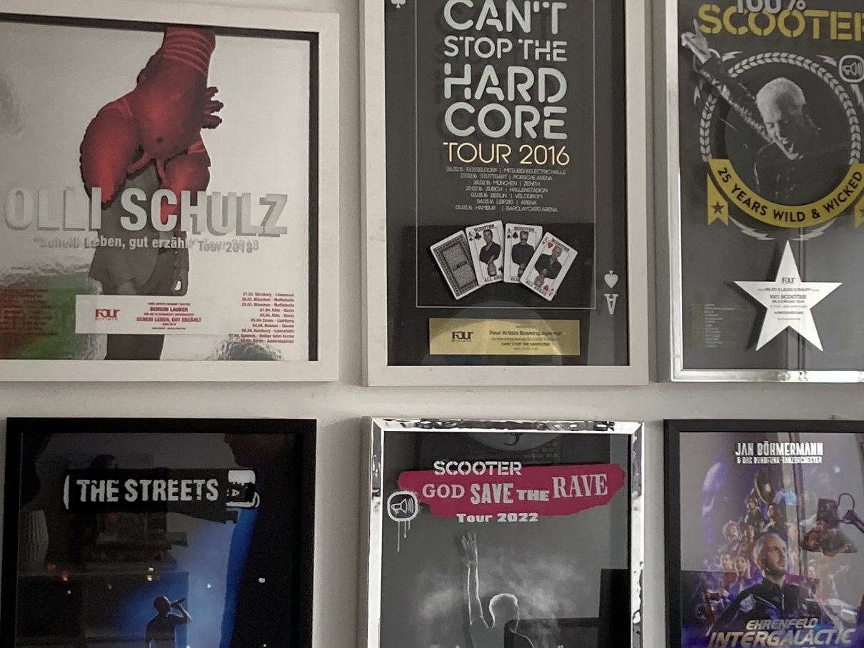 Plattenlabel, wie Universal Music oder Sony Music zahlen keinen Tour-Support mehr an ihre Artists, um deren Kostendefizite bei Tourneen und Live-Auftritten zu decken