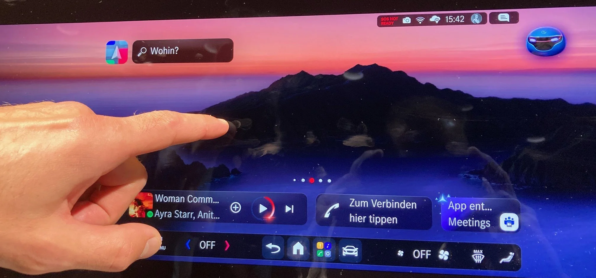 Moderne Fahrzeuge wandeln sich von rein mechanischen Maschinen zu mobilen Rechenzentren. Die aus der Vernetzung gewonnen Daten nutzen die hersteller auch für Marketing-Zwecke