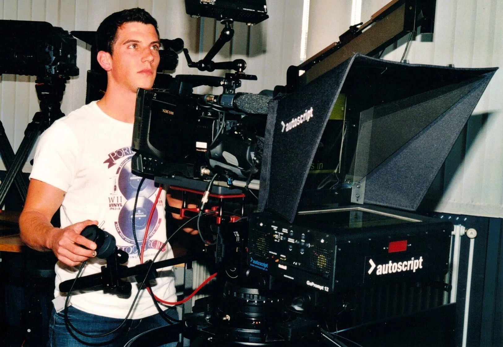 Schulungen durch Profis vom Bayerischen Rundfunk, aber auch von anderen Gesellschaftern wie Pro7Sat1, RTL II, Sky oder Sport1 begleiten den Einstieg bei MediaschoolBayern M94,5