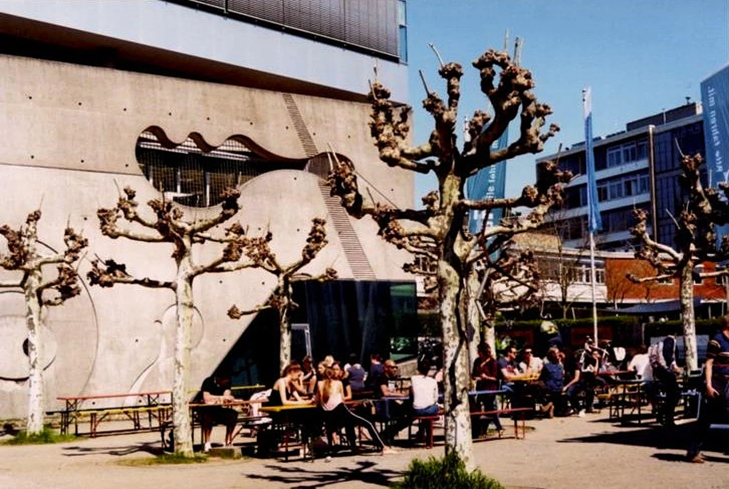 Die Studierenden von LH, Fraport, Flughafen München und Deutsche Flugsicherung können sich während ihres Studiums an der UAS Frankfurt im B.A. Luftverkehrsmanagement individuell vernetzen