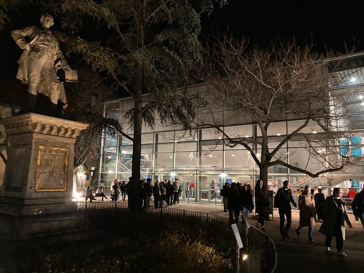 Sozialpsychologie auf dem Campus der Uni Wien auf dem Gelände des „Alten AKH“: Das Hörsaalzentrum befindet sich in Hof 2, dem früheren „Witwenhof“