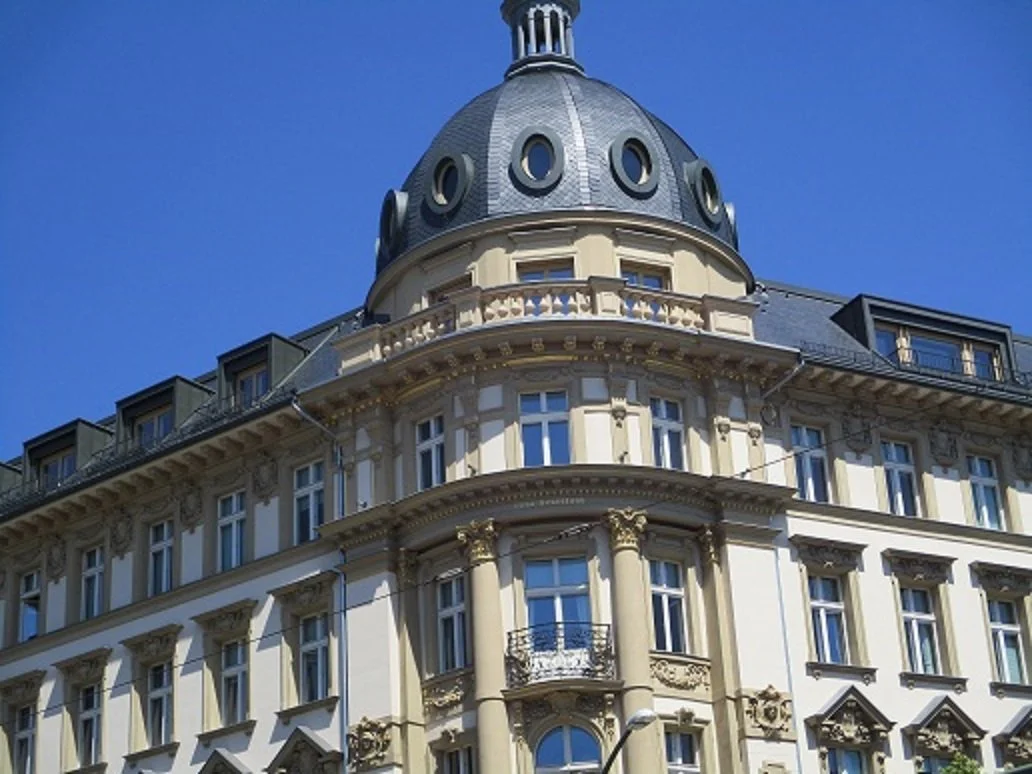 Live Nation beschäftigt Booker, Promoter, Marketingfachleute, Juristen, Mitarbeiter im Finance und im Ticketing