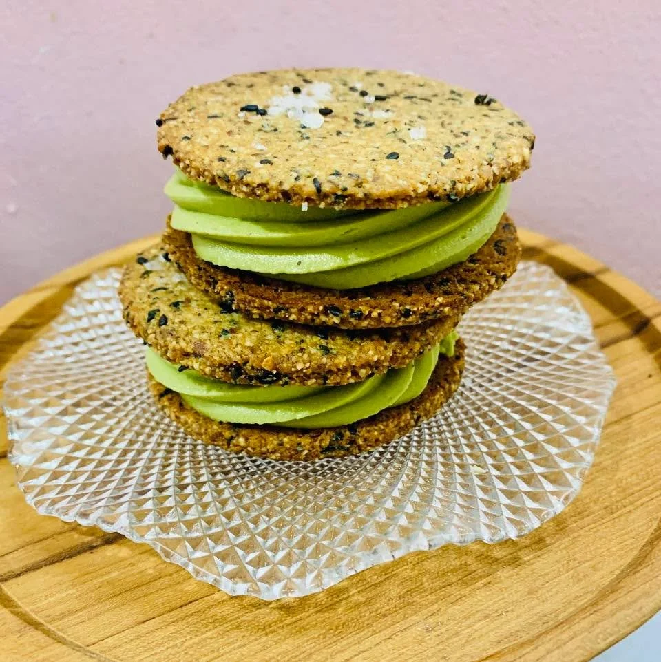 Meet the new addition to our cookie sandwich range, Black sesame and Matcha! Available tomorrow @stevieslittleshop 
Thanks to themimistry