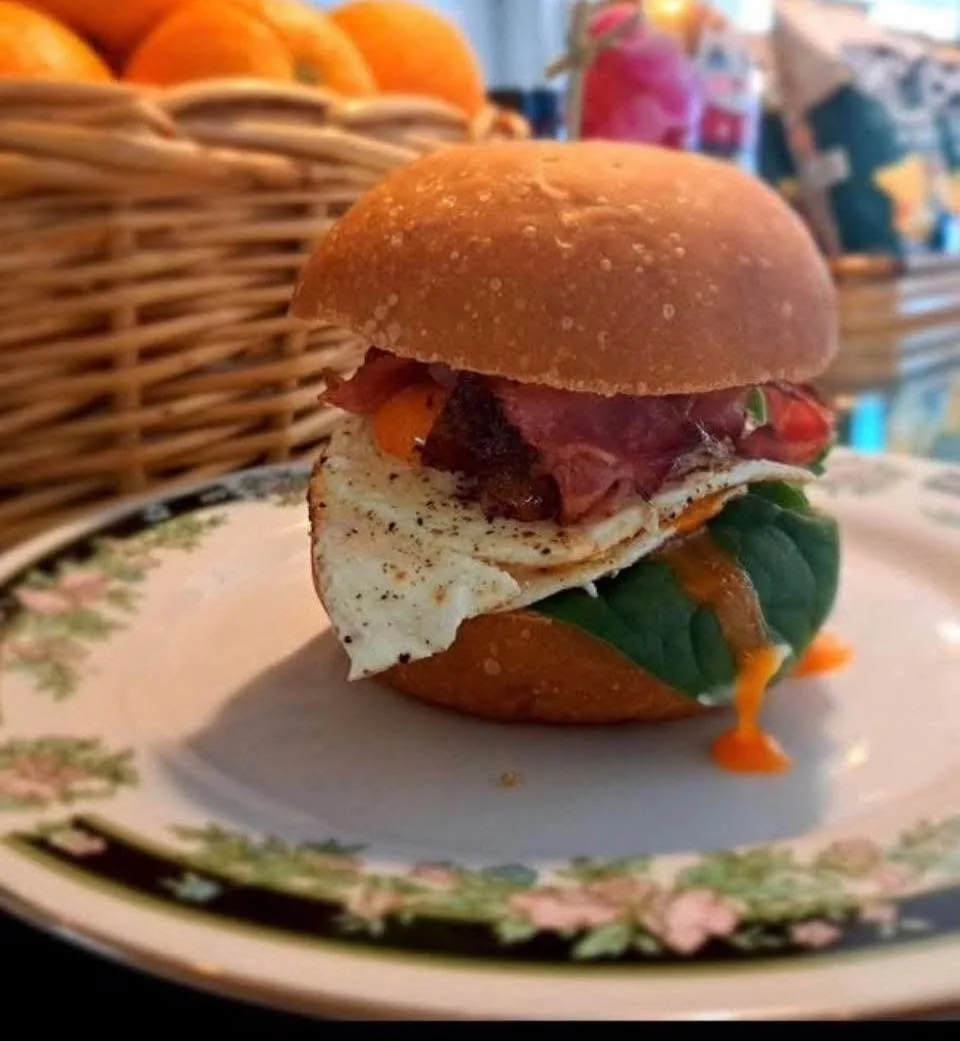 It&rsquo;s the weekend and it&rsquo;s about time we had a pie floater in the menu an many more delicious specials on offer!

Serving it up all day Saturday and Sunday 
6am-2pm