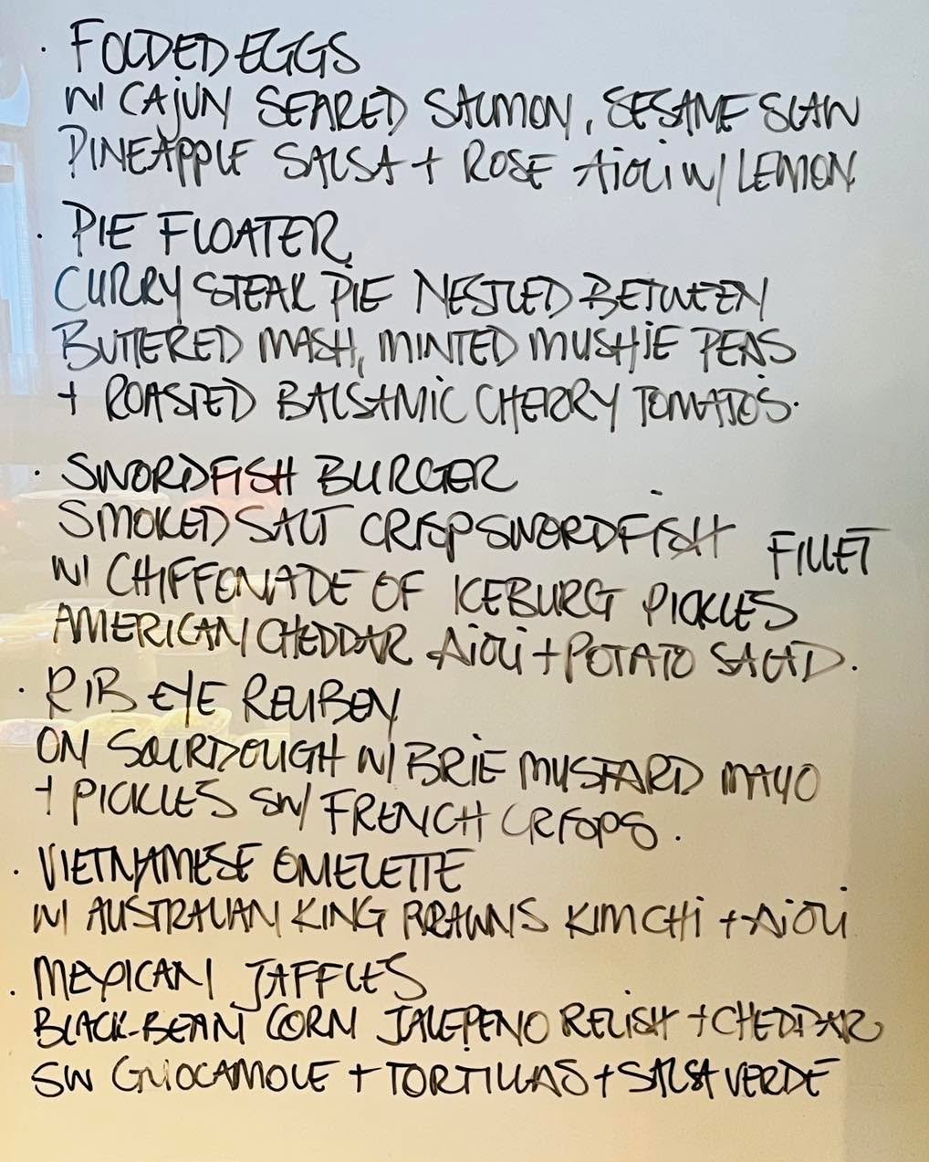 Nothing says Stevie&rsquo;s like a rainy relaxing Sunday
So come by and dine on one of our delicious weekend specials and grab an easy gourmet prepared meal from our freezer and make your Sunday special  #sundaymood☀️

Open 6am-2pm