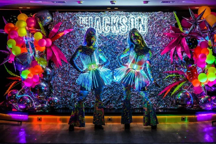 neon-avant-garde-performers.jpg