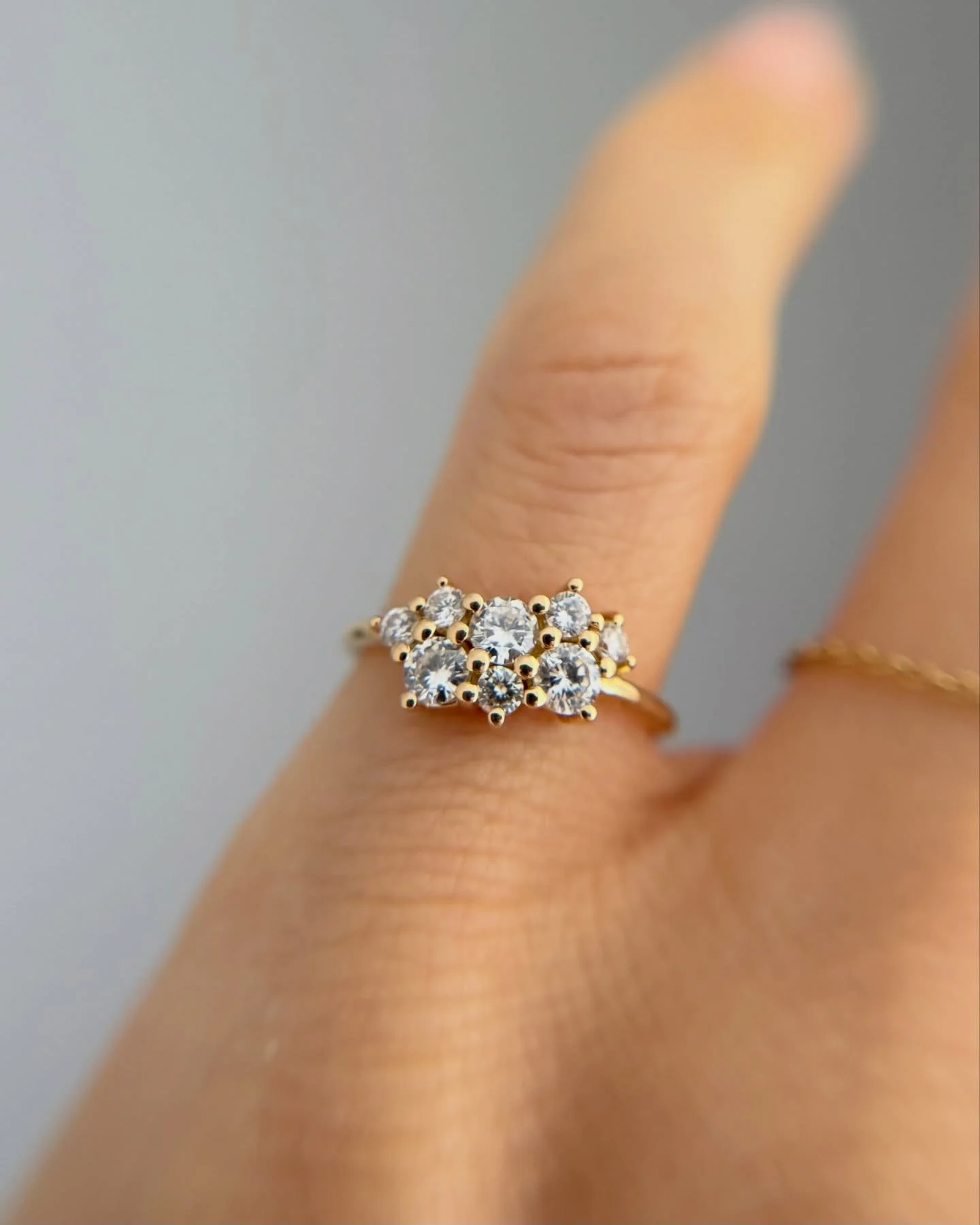 ✨ La Magia della Metamorfosi per Anna✨

Questo gioiello &egrave; la dimostrazione che i ricordi pi&ugrave; preziosi non vanno persi, ma trasformati. Vi presento l&rsquo;anello di Anna: una vera metamorfosi.

Anna aveva diversi vecchi gioielli a cui t