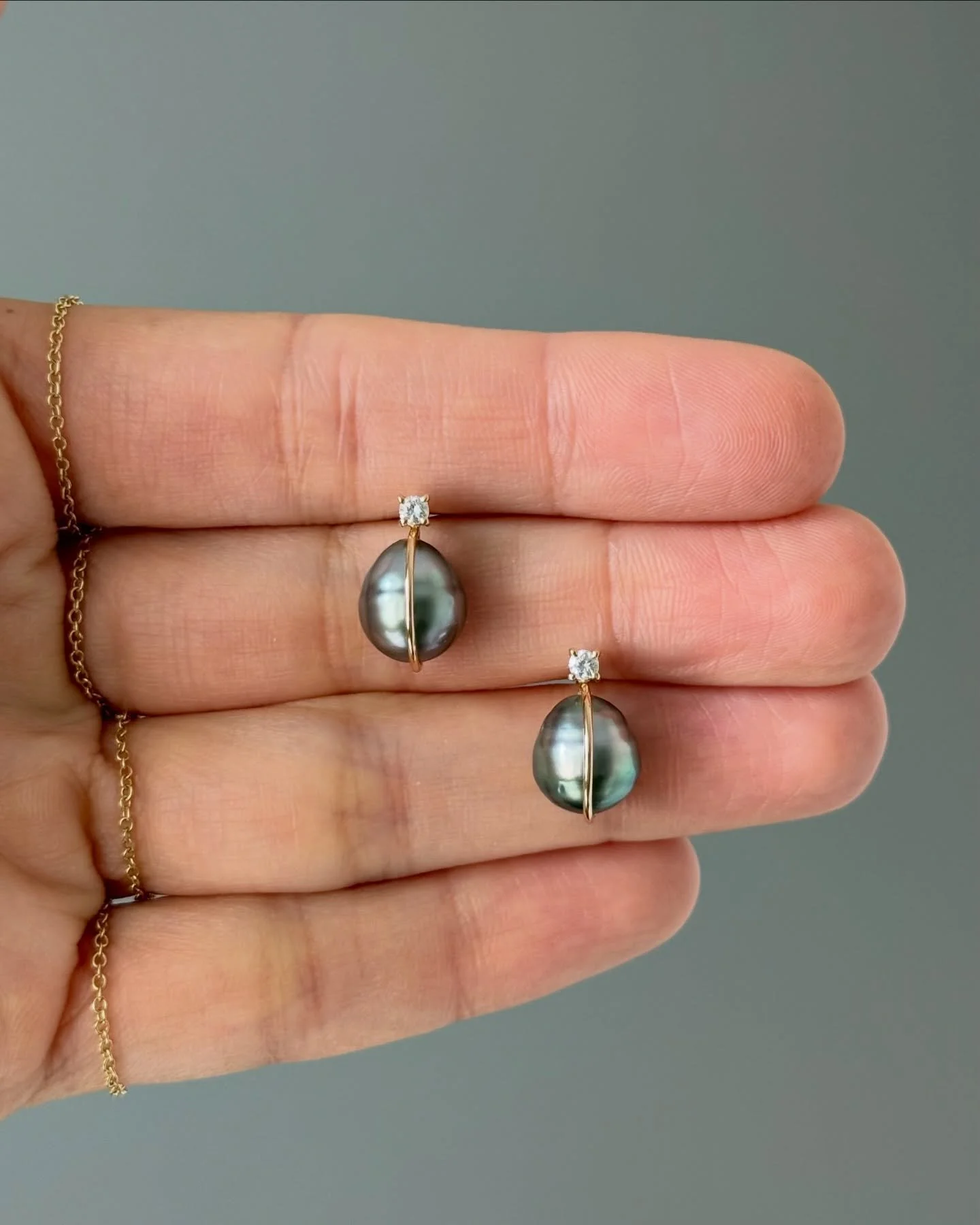 orecchini Filoperla, per Claudia 🤍

#cristinafavagioielli
#gioiellipoetici
#gioiellisenzatempo
#filoperla