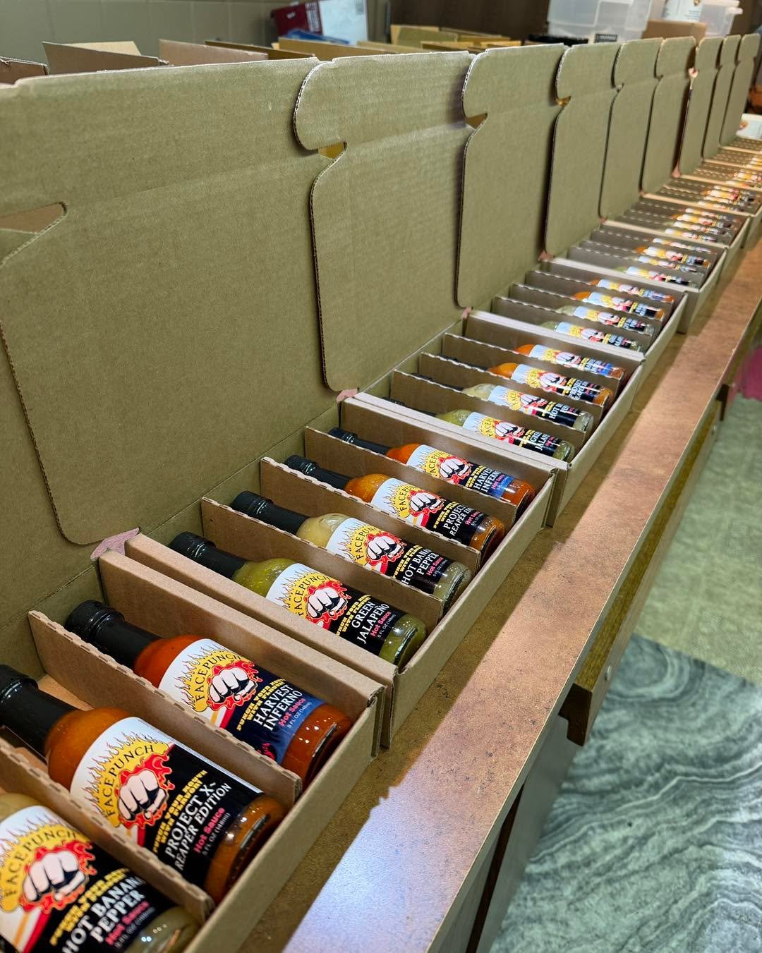 Using hotsauce.pod Hot Sauce Pod for some gift sets at a few events this weekend! 

4-pack pods for the win!