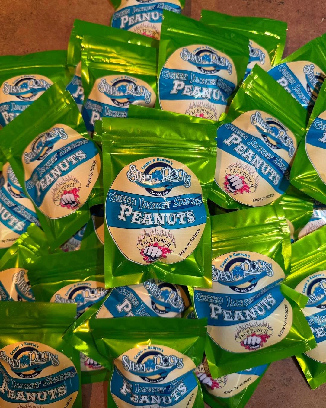 Green Jacket snacks for this awesome Sunday! Watching The Masters is so much better with sweet n spicy peanuts. 🥜 
#masters #themasters #augustanational #augusta #major #championship #majorchampionship #peanuts #facepunchfoods #facepunchfoodsseasoni