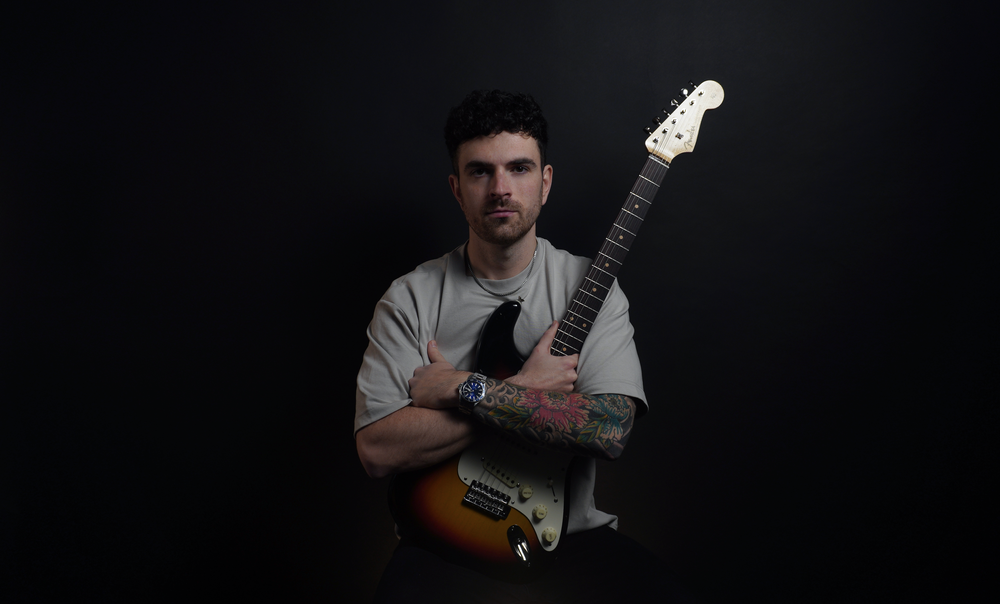 BIO — Sean Mann Guitar BIO — Sean Mann Guitar