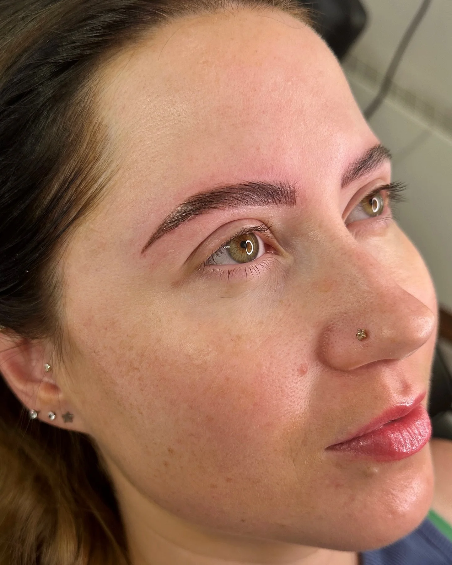 ✨ Final session complete ✨
Today we finished the final step in creating these super natural fluffy nano brows &mdash; combining hyper-realistic hairstrokes with soft shading for seamless definition and fullness.

The goal? Natural-looking brows that 