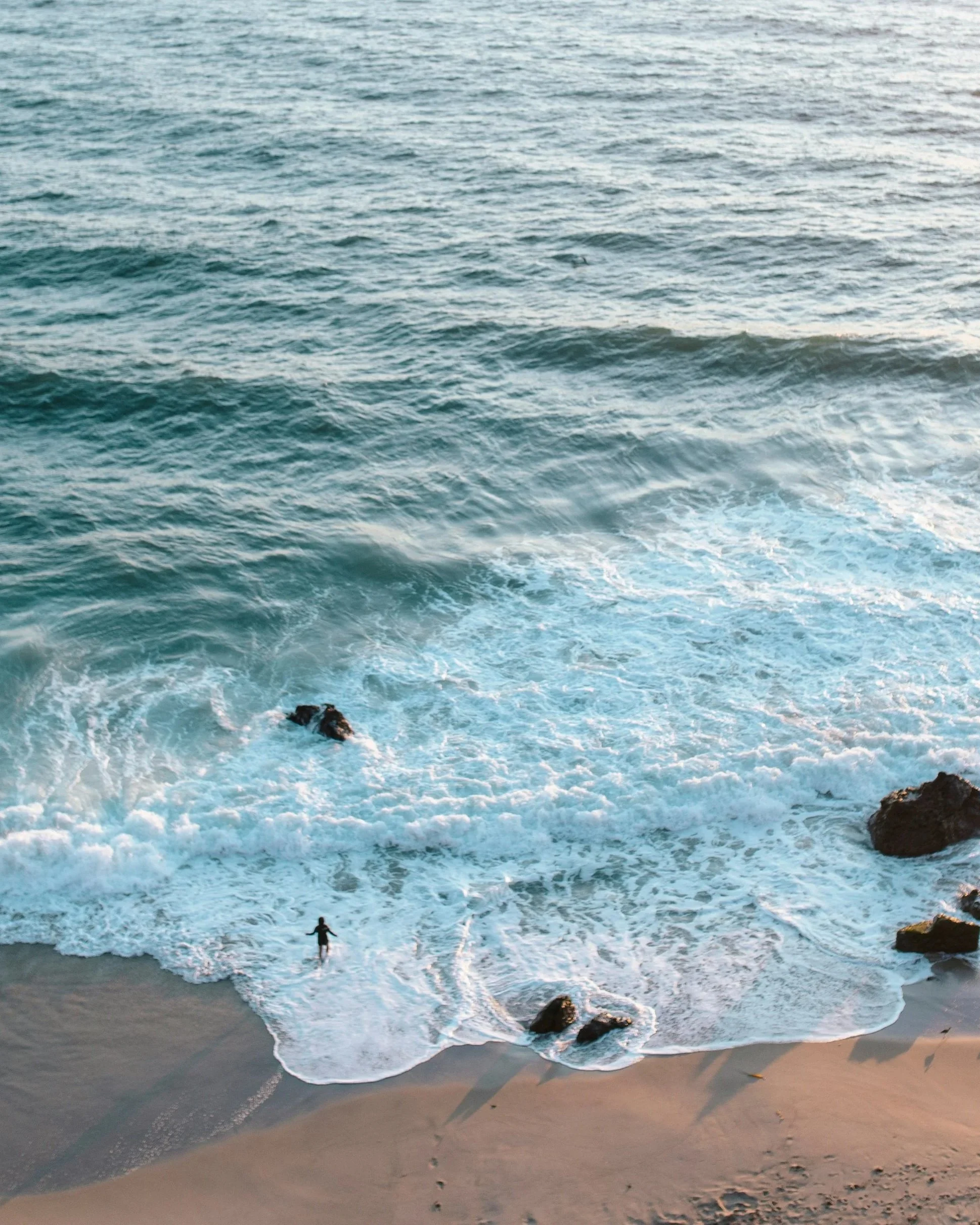 Episode 3 - Hope in the Heart of Grief: Navigating Waves of Emotion Without Being Swallowed