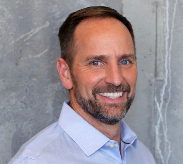 Gary Zowada_Headshot.jpg