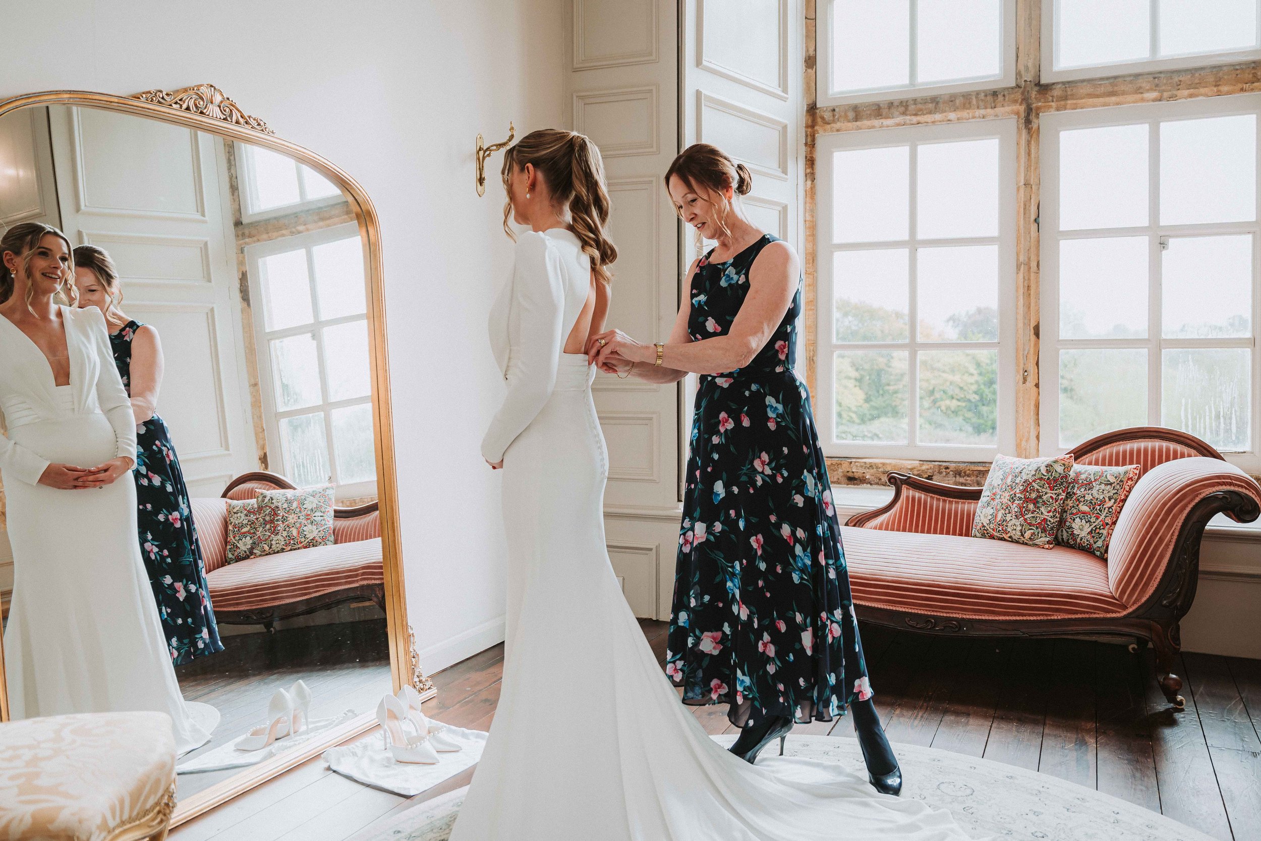 Cotswold Wedding Photographer Emma And Mark-52-min.jpg