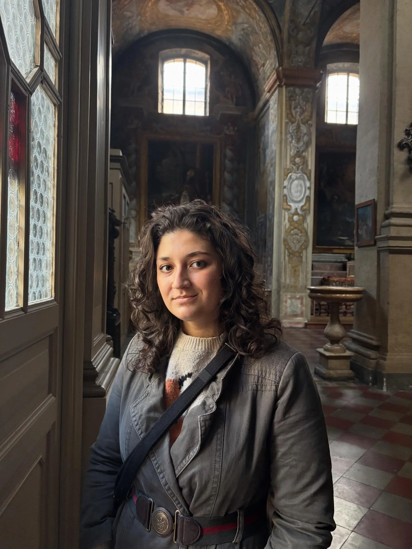 How other people photograph me vs. how I photograph myself 

Parma edition