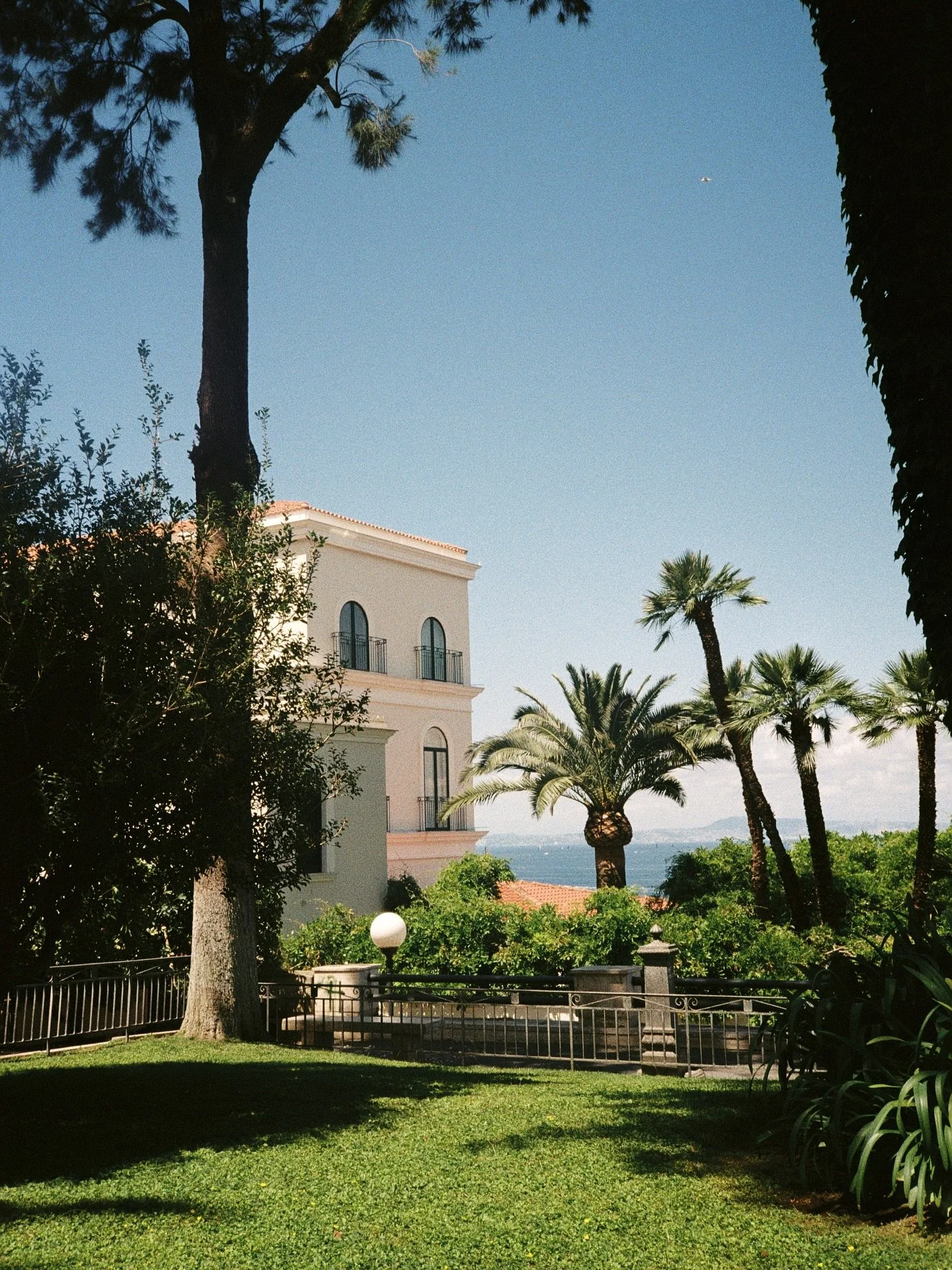 postcards from the Amalfi Coast, on film

Venue @villa_astor
Planner @angiemaravalweddings
Executive Production team @wed_vibes
Concept @thc_planning 
Lead photographer @haute.weddings
Lead Videographer @jayandmack
BTS @alex.gaidashev
Content creator