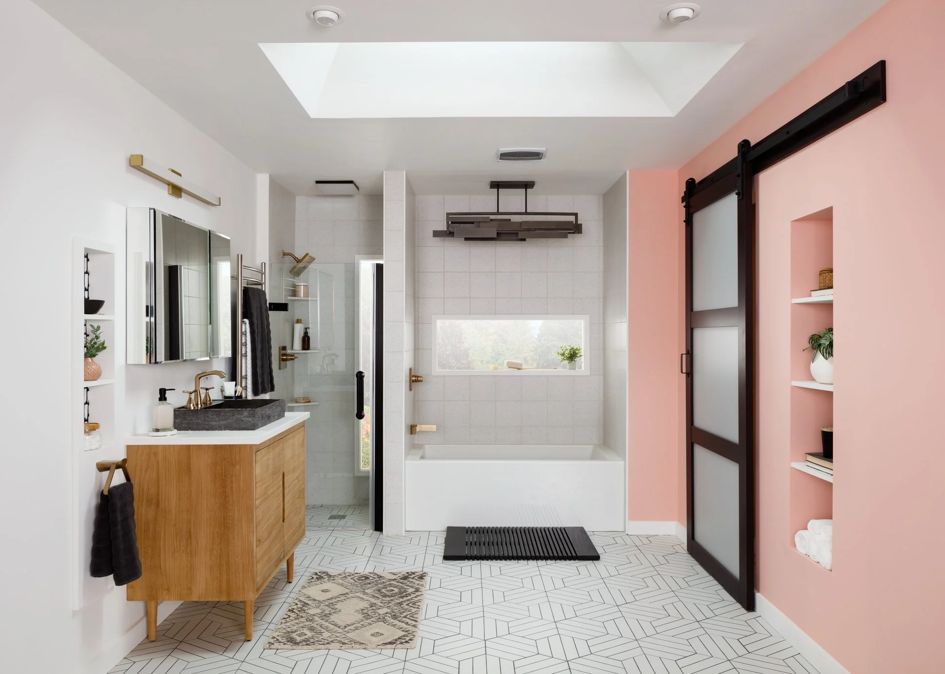 bathroom 10-primary-3.jpg