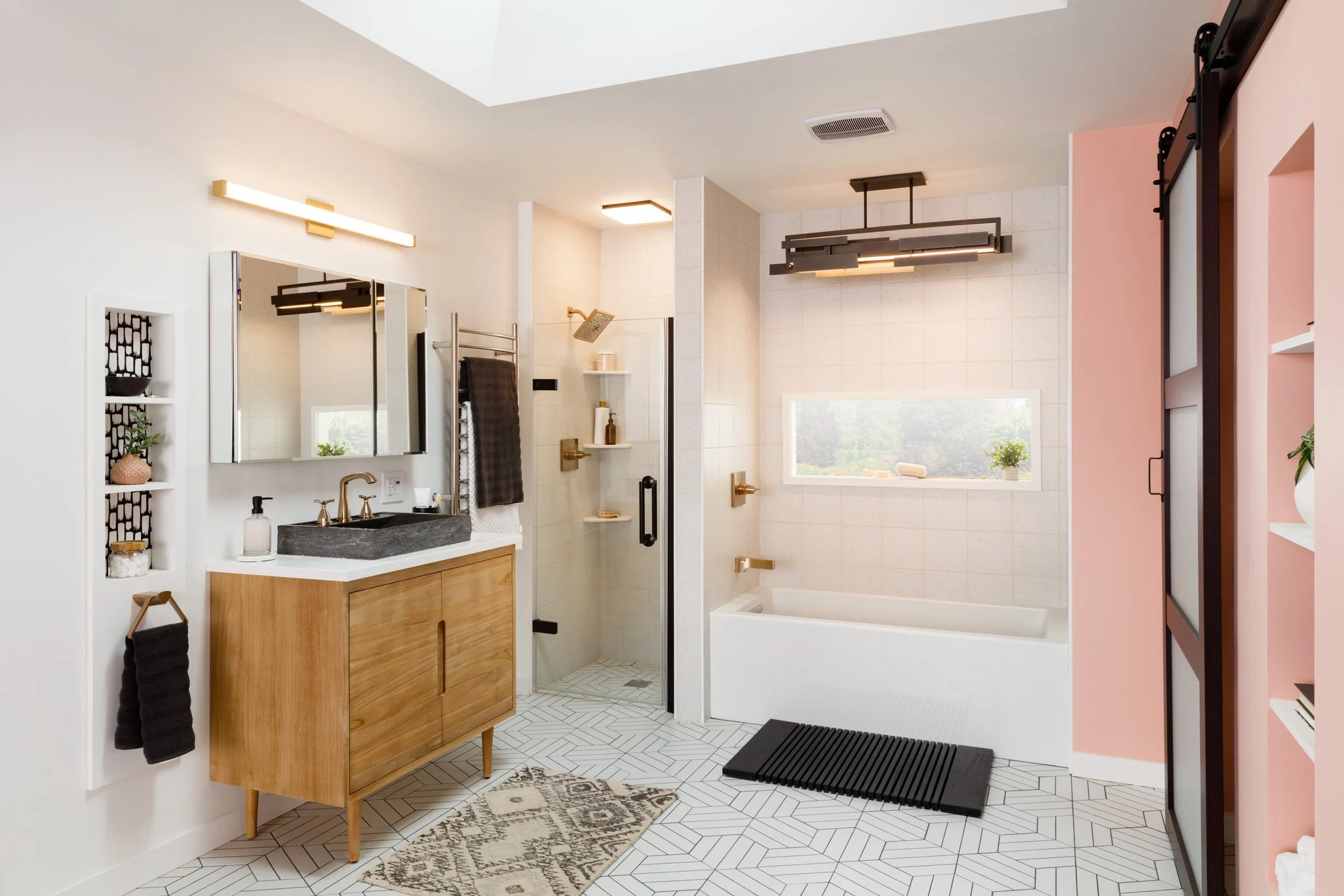 bathroom 10-primary-10.jpg