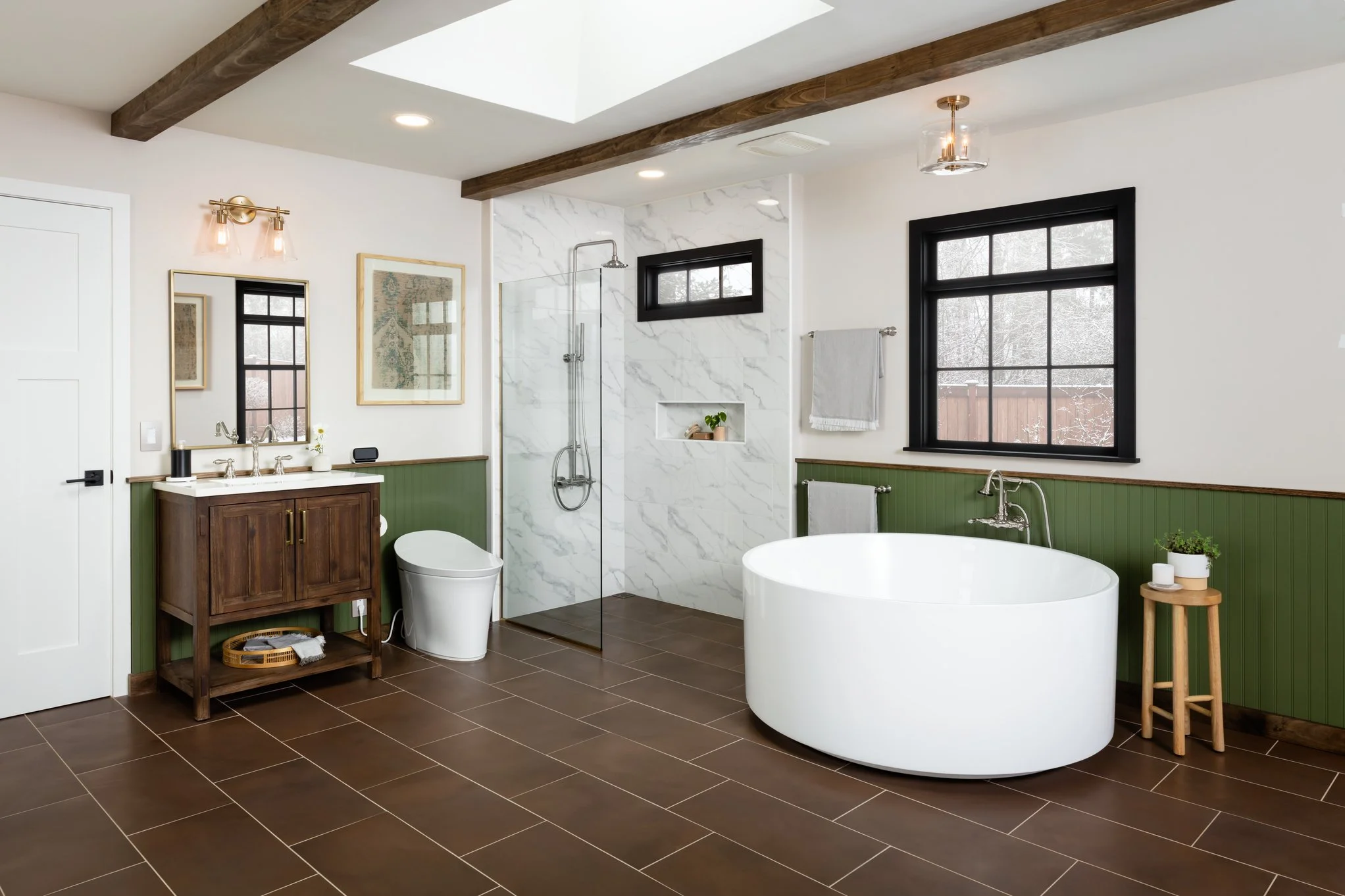 bathroom 12-primary-20.jpg