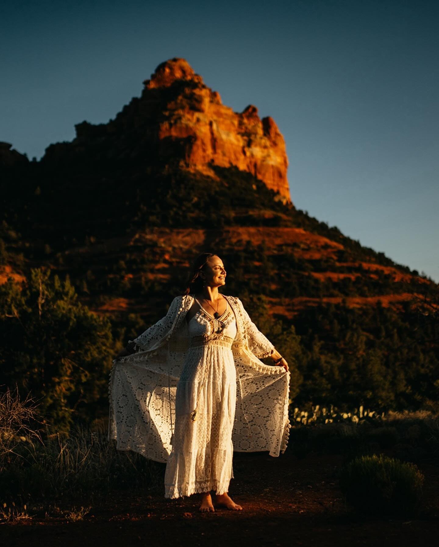 ✨No Words✨
No words for how grateful I am to have this beautiful soul as a client (and hopefully hang out with sometime:) 
No words for how grateful I am to be here in Sedona. I get to go home in a month to the amazing beautiful PNW and work with (pl