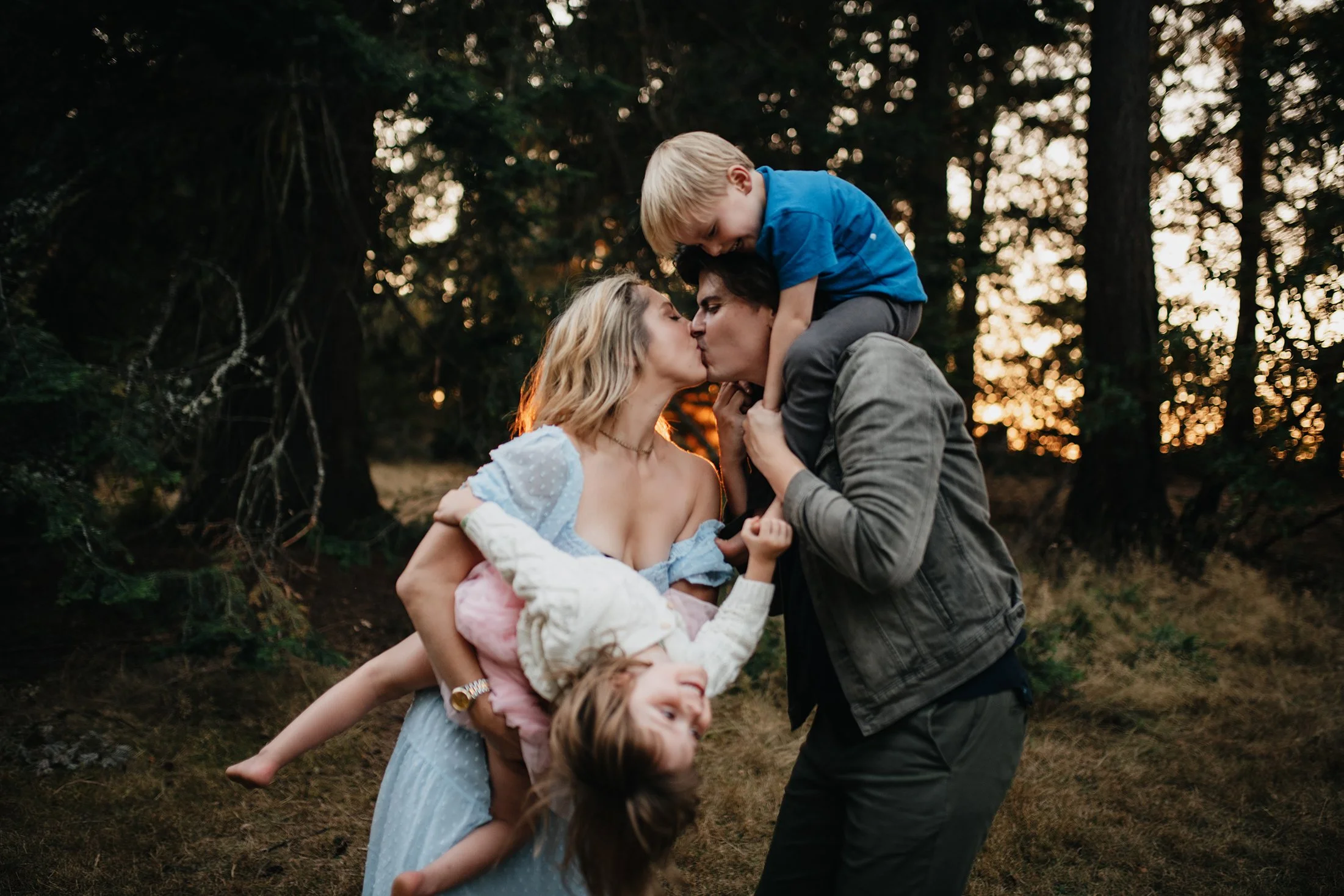 How to Prepare Kids for a Stress-Free Family Photoshoot - Seattle Family Photographer 