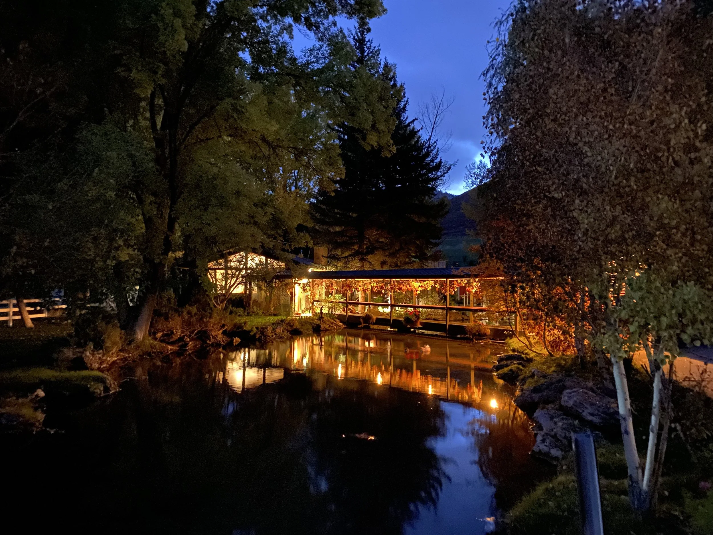 Date night: Finances + alignment – exploring our relationship with money