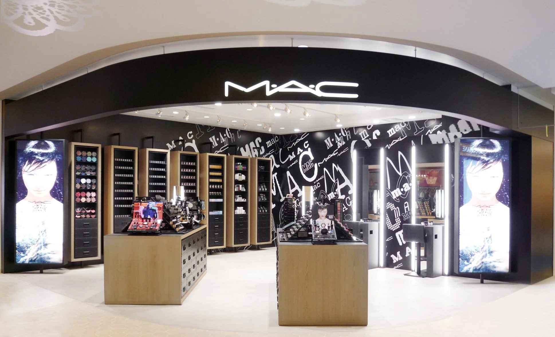 TOKYO SOLAMACHI from L'OCCITANE side.JPG