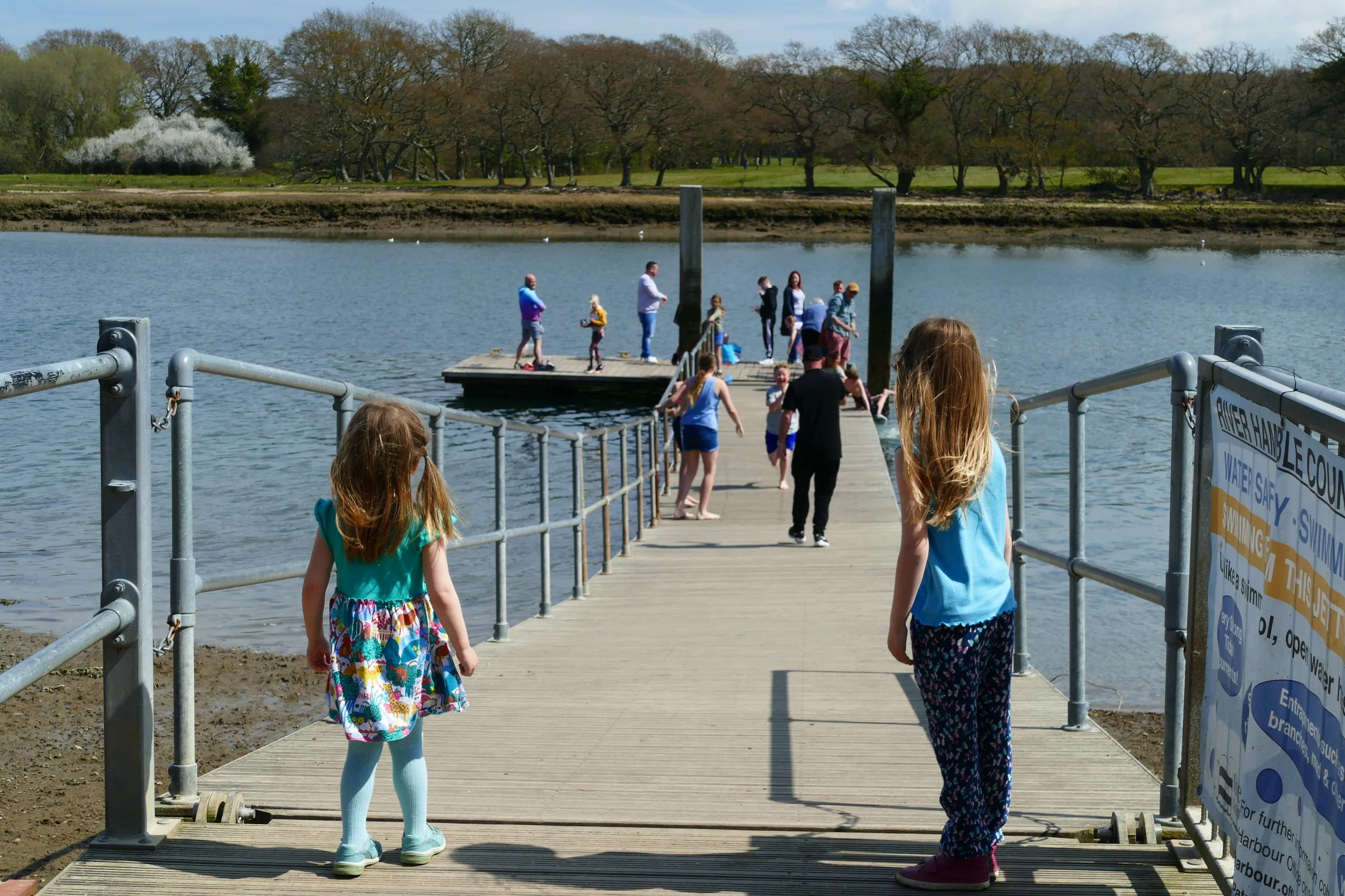 A collection of places to go crabbing on the south coast in Hampshire ...