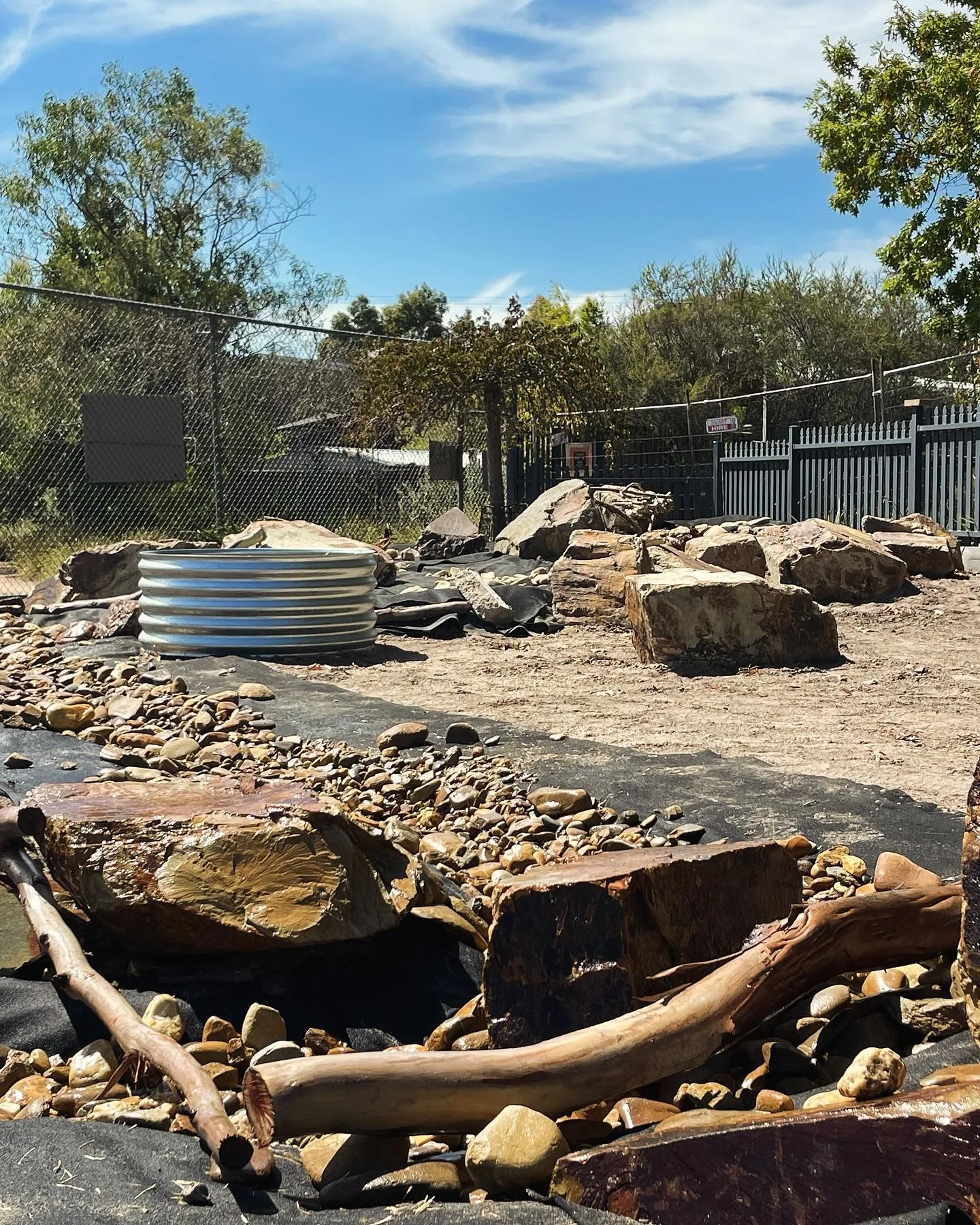 Garden beds are in place and filled up and we&rsquo;ve finally received a delivery of beautiful alpine pebbles today.