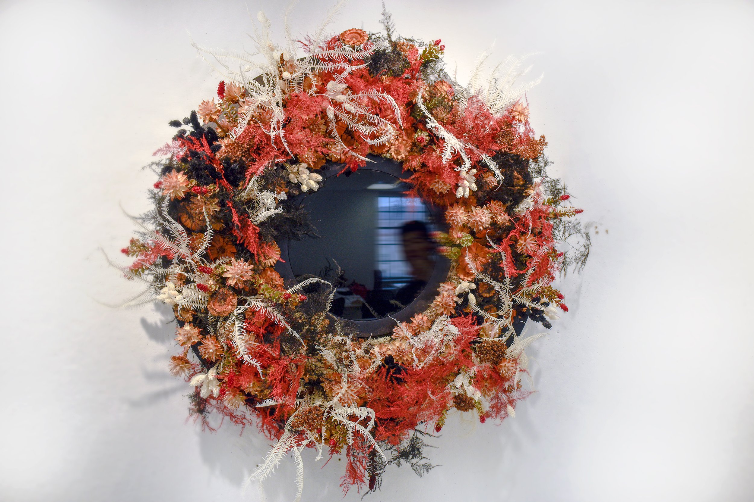 Vinok Mirror. Glass, Plywood, Dried Flowers, Acrylic Paint. 2019.