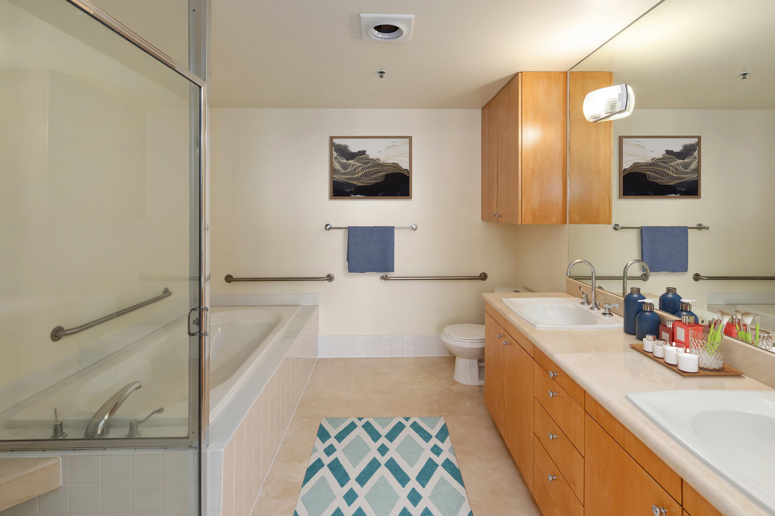 1388gough1102 2Bath4.jpg