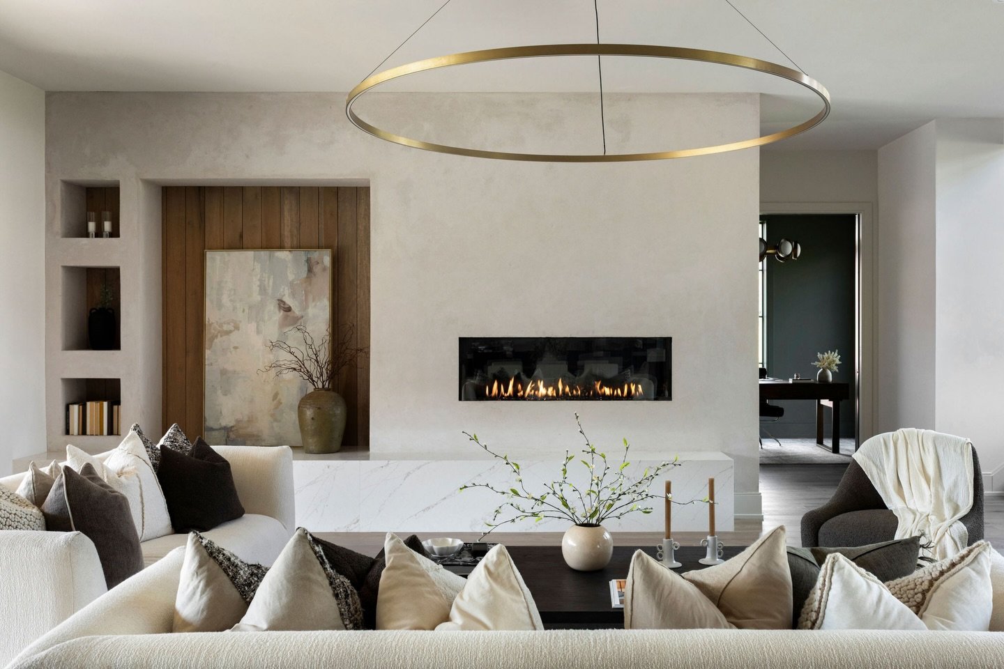 &ldquo;will you host this year?&rdquo; ohh, twist my arm 😏😉&nbsp;#downtoearth

📸: @carolinesharpnack