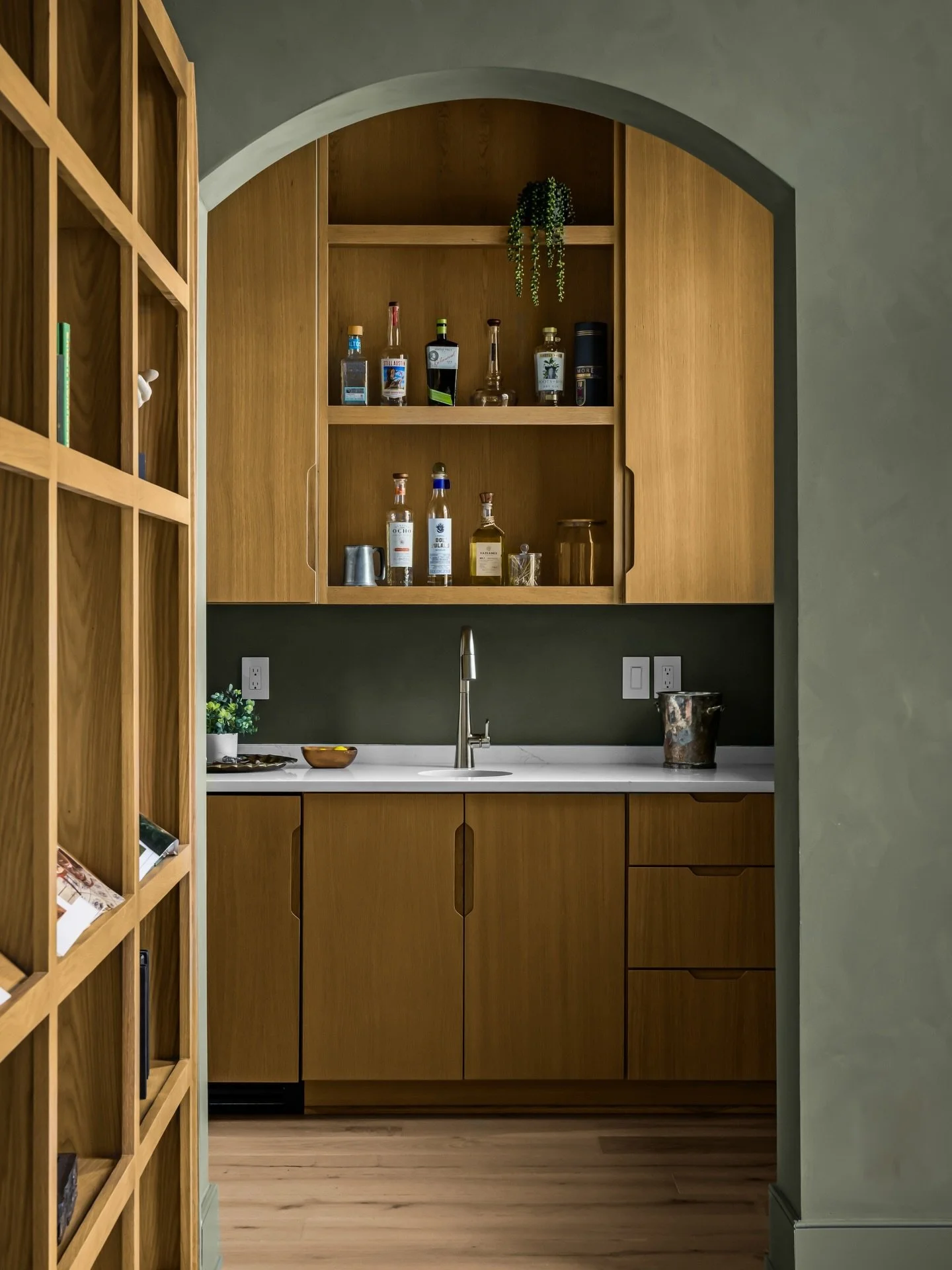 when people think of a luxury home, they usually picture the statement moments&hellip; the pool, the marble shower, the dramatic finishes, but to me, luxury is also about carving out space for something slower.

this library and lounge was designed t