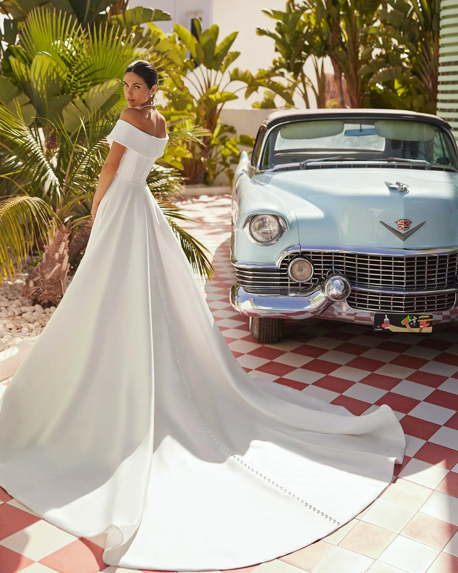 1s54-junie-luna-novias-2.jpg