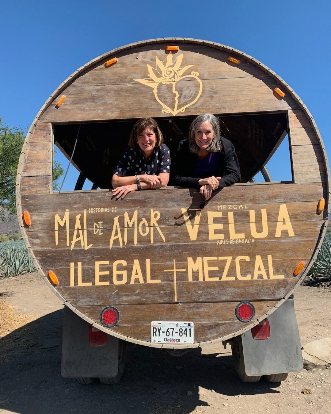 A girl cannot live by bubbles alone! During my recent trip to Oaxaca, Mexico, I had the pleasure of visiting the Agave orchards at @illegalmezcal, where I received a comprehensive education on Mezcal.

Now, I am excited to experiment with a few Mezca