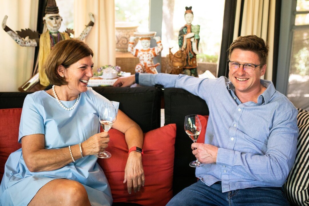 Sharing a glass of bubbles with the man himself, winemaker Robin Akhurst, who helps create the Paula Kornell Sparkling Wines.

#napavalley, #traditionredefined #fourthgeneration #cheers #bubbly #champagnelover #paulakornellsparklingwine #paulakornell