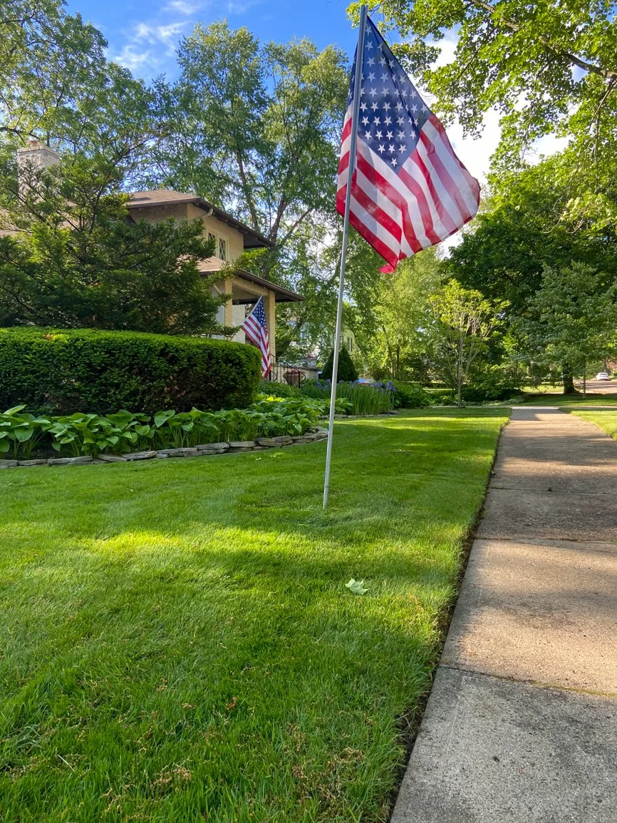 Blonde's Lawncare Examples-12.jpg