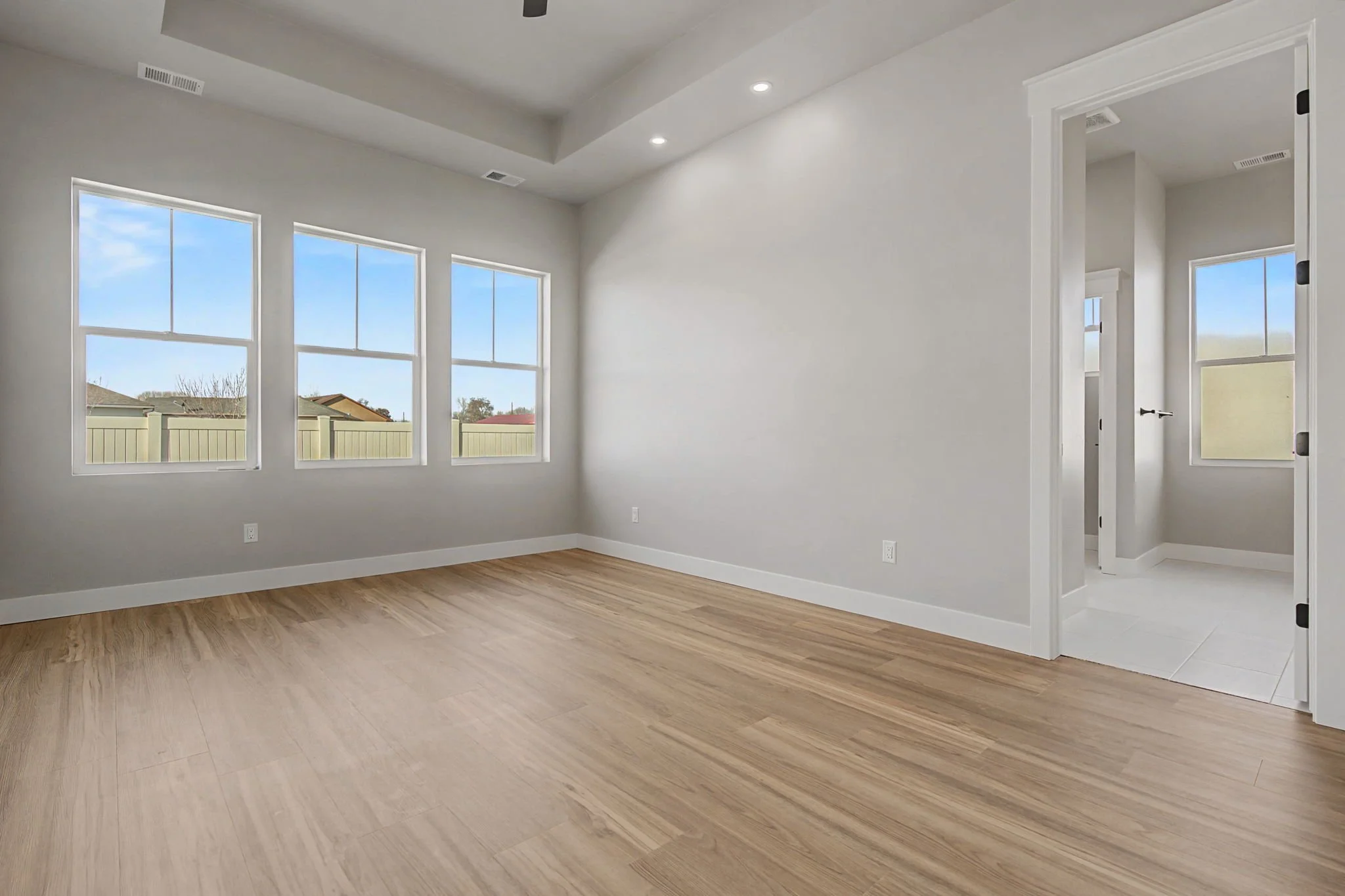 29-web-or-mls-351 Mee Canyon Cir-17.jpg