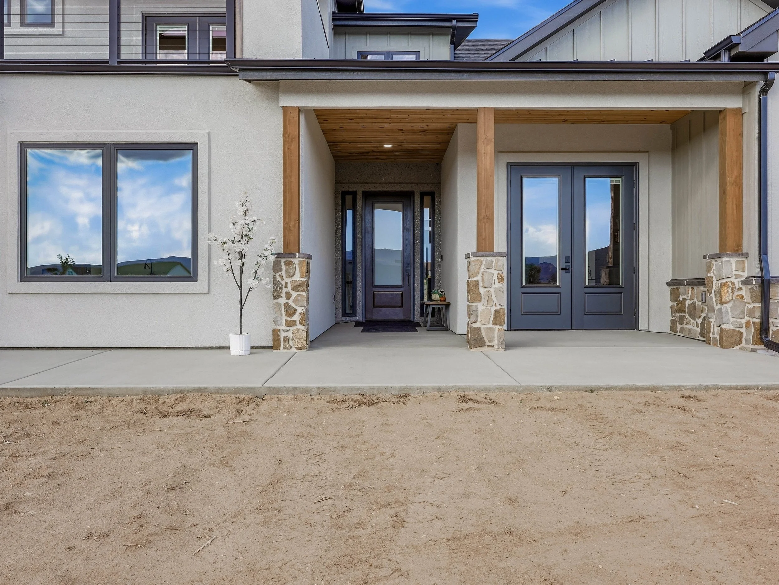 04-1670 Kangaroo Ct-4.jpg
