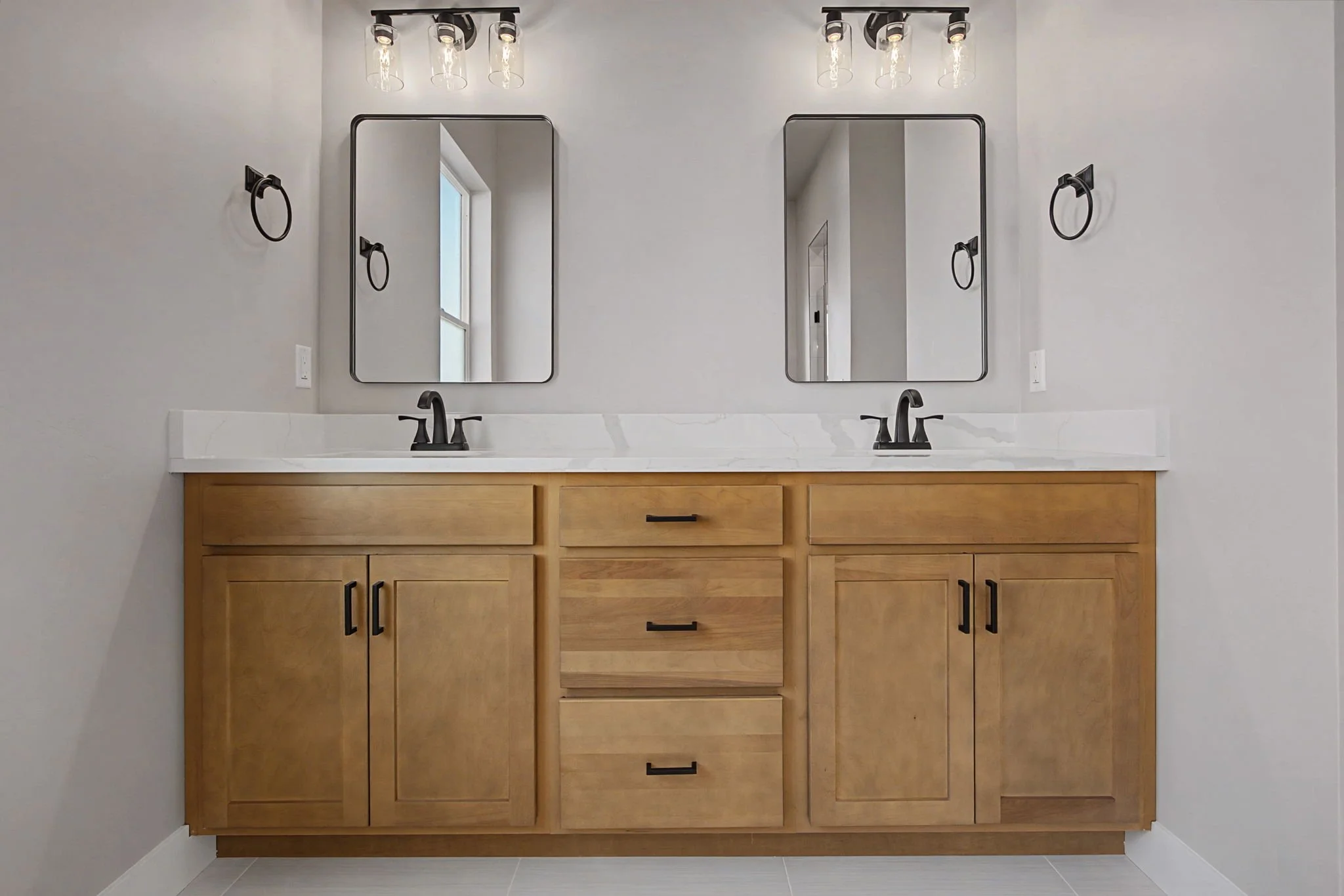 26-web-or-mls-351 Mee Canyon Cir-20.jpg