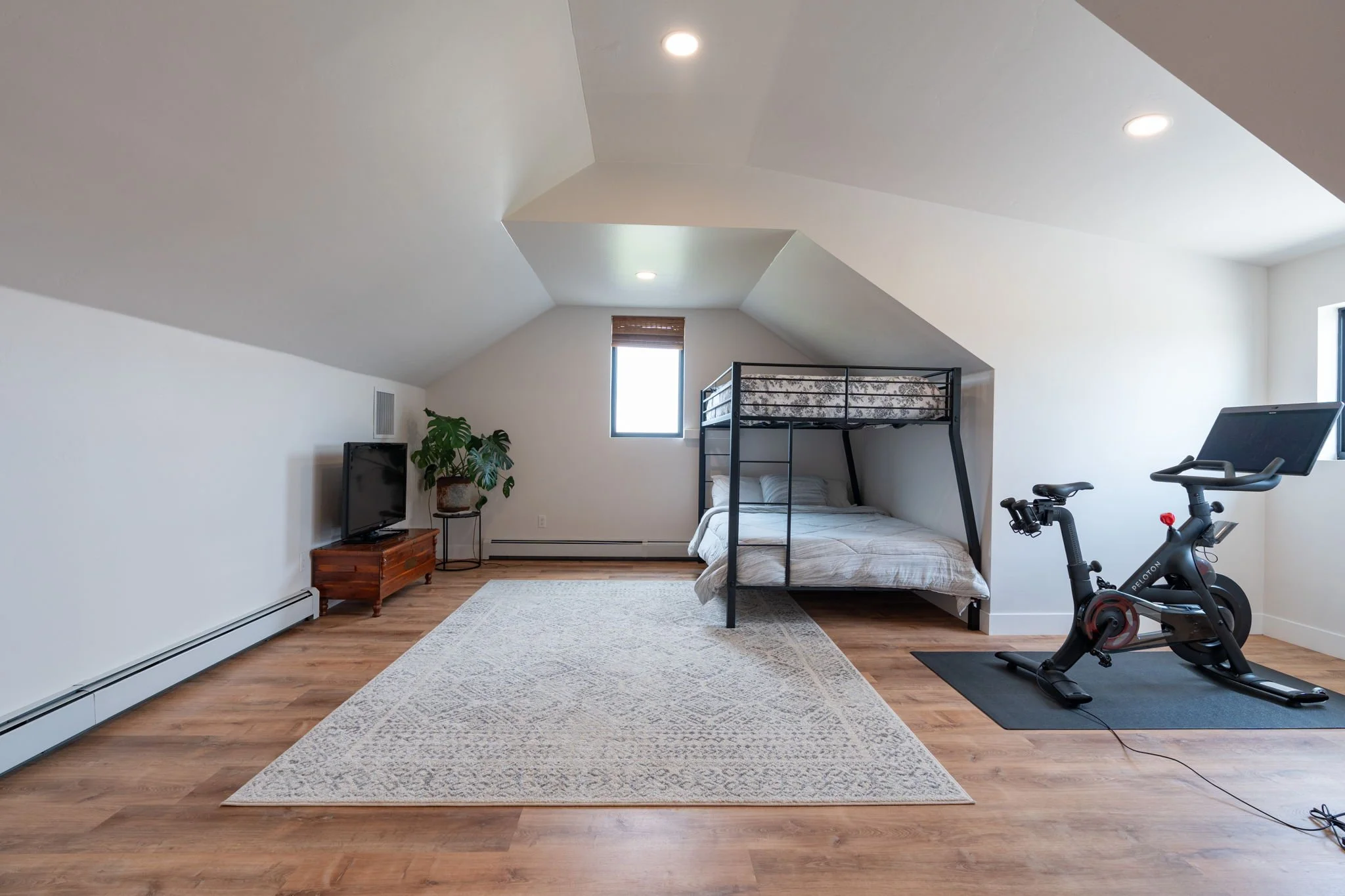 39-web-or-mls-1648 Saddle Ring Ct-20.jpg