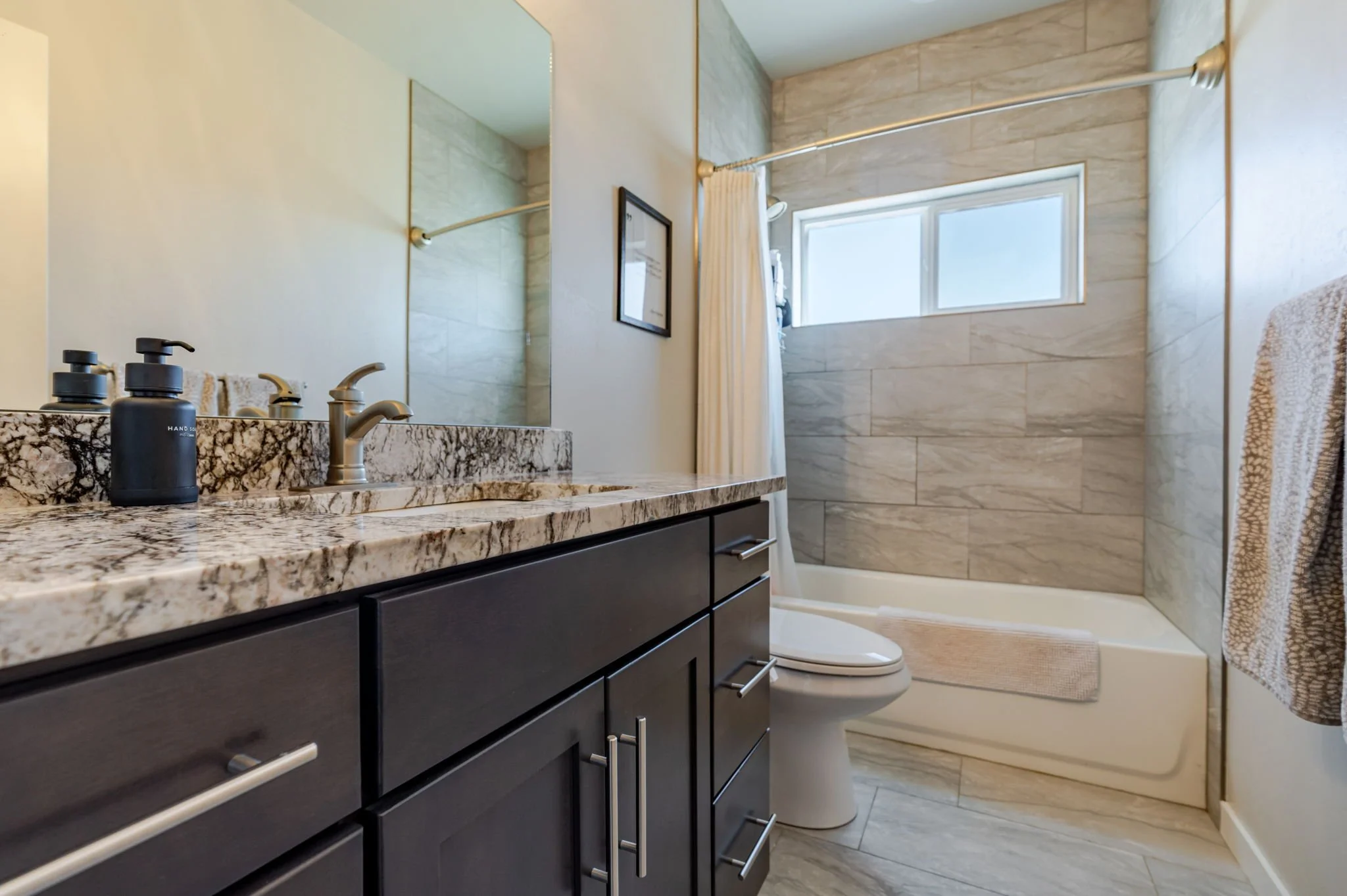 24-web-or-mls-1301 M Road-3.jpg